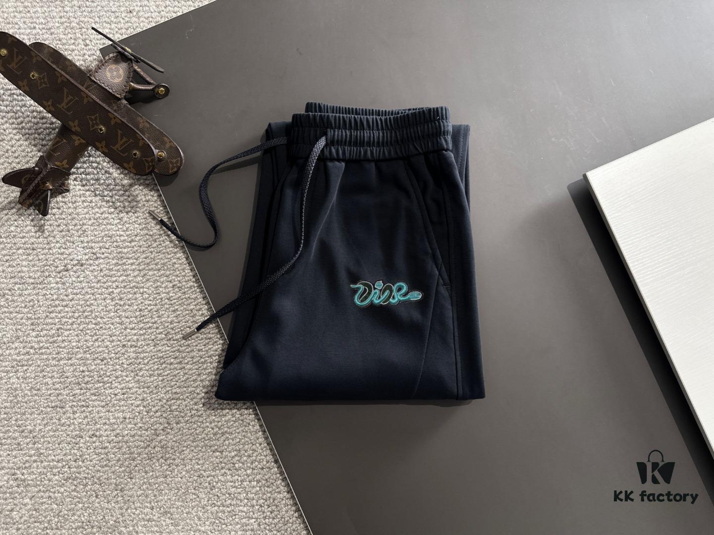 Dior 2025 Spring/Summer New Arrival Elastic Waist Casual Pants, Lightweight Custom Counter Fabric, Highly Breathable and Comfortable, Exquisitely Designed with Brand Elements Reflecting High Quality and Refined Craftsmanship, Soft and Smooth to the Touch, Featuring a Leisure Cut with an Excellent Fit