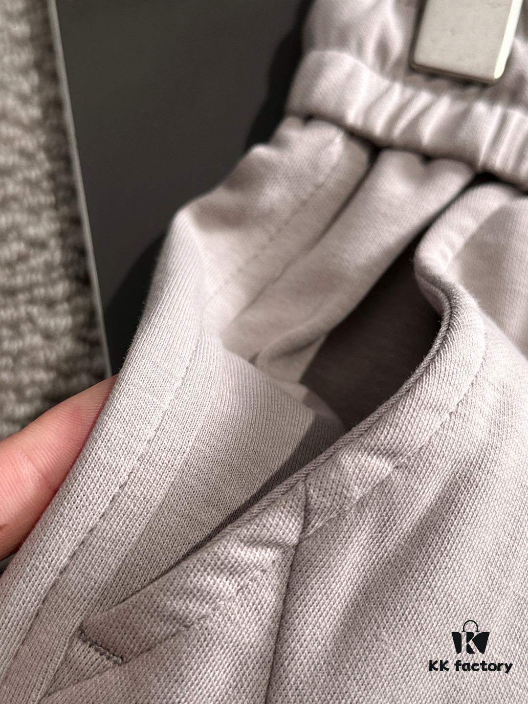 Dior 2025 Spring/Summer New Elastic Waist Casual Pants, Lightweight Custom Counter Fabric, Highly Breathable and Comfortable, Exquisite Details, Brand Design Concept Reflecting High Quality, Soft and Delicate Touch