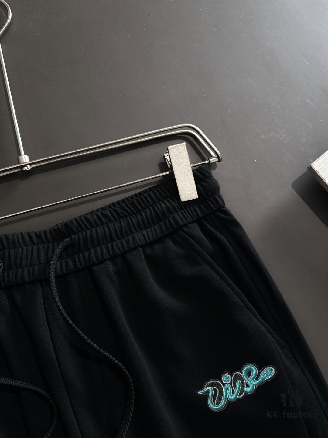 Dior 2025 Spring/Summer New Arrival Elastic Waist Casual Pants, Lightweight Premium Counter Custom Fabric, Highly Breathable and Comfortable, Exquisitely Designed with Brand Identity, Superior Quality, Soft and Smooth Touch, Stylish Relaxed Cut with Excellent Fit