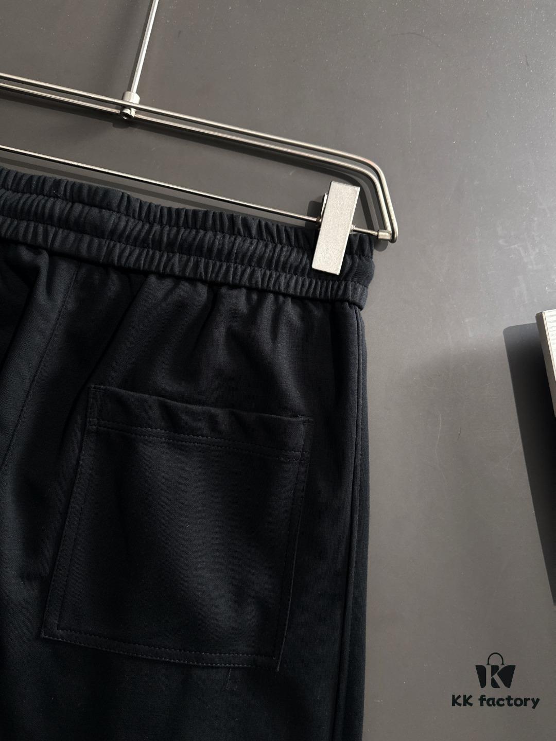 Dior 2025 Spring/Summer New Arrival Elastic Waist Casual Pants, Lightweight Premium Counter Custom Fabric, Highly Breathable and Comfortable, Exquisitely Designed with Brand Identity, Superior Quality, Soft and Smooth Touch, Stylish Relaxed Cut with Excellent Fit