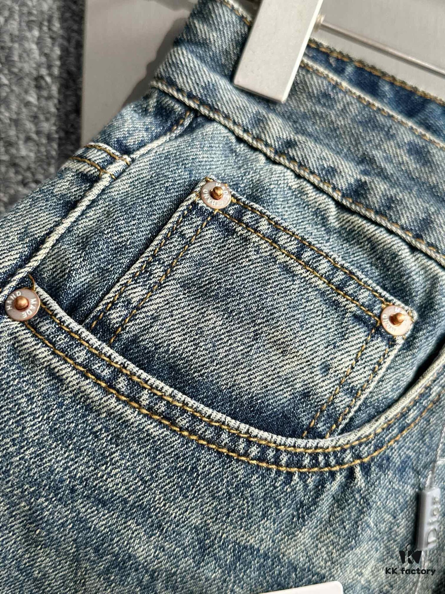 Dior 2025 All-Season Relaxed Straight-Leg Jeans – The Epitome of Trendy Fashion