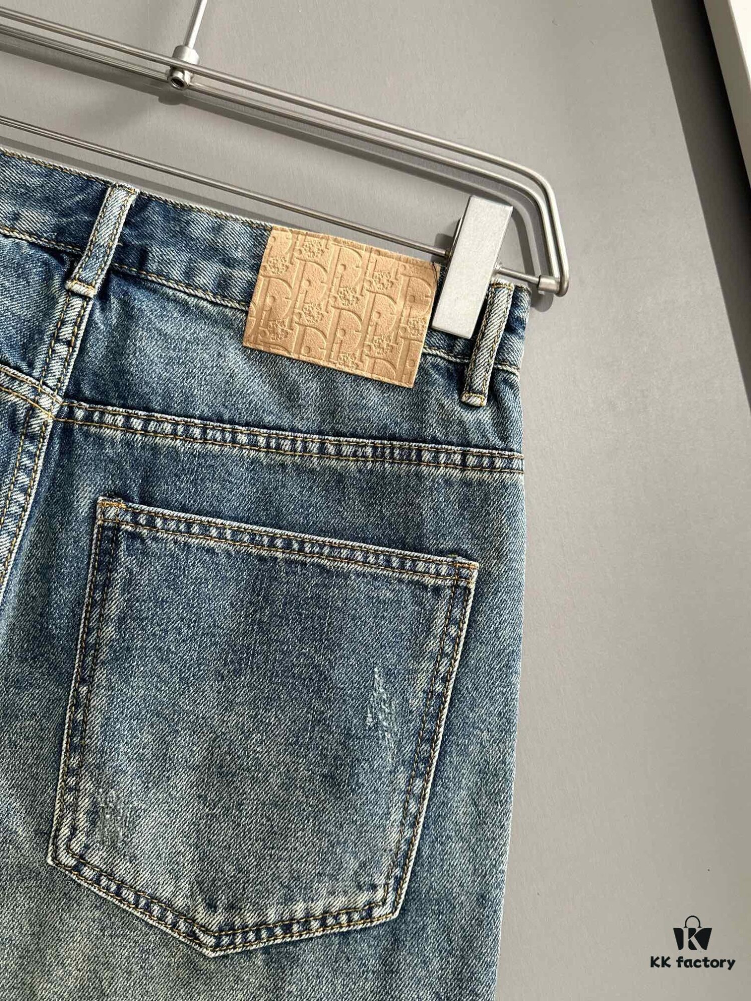 Dior 2025 All-Season Relaxed Straight-Leg Jeans – The Epitome of Trendy Fashion