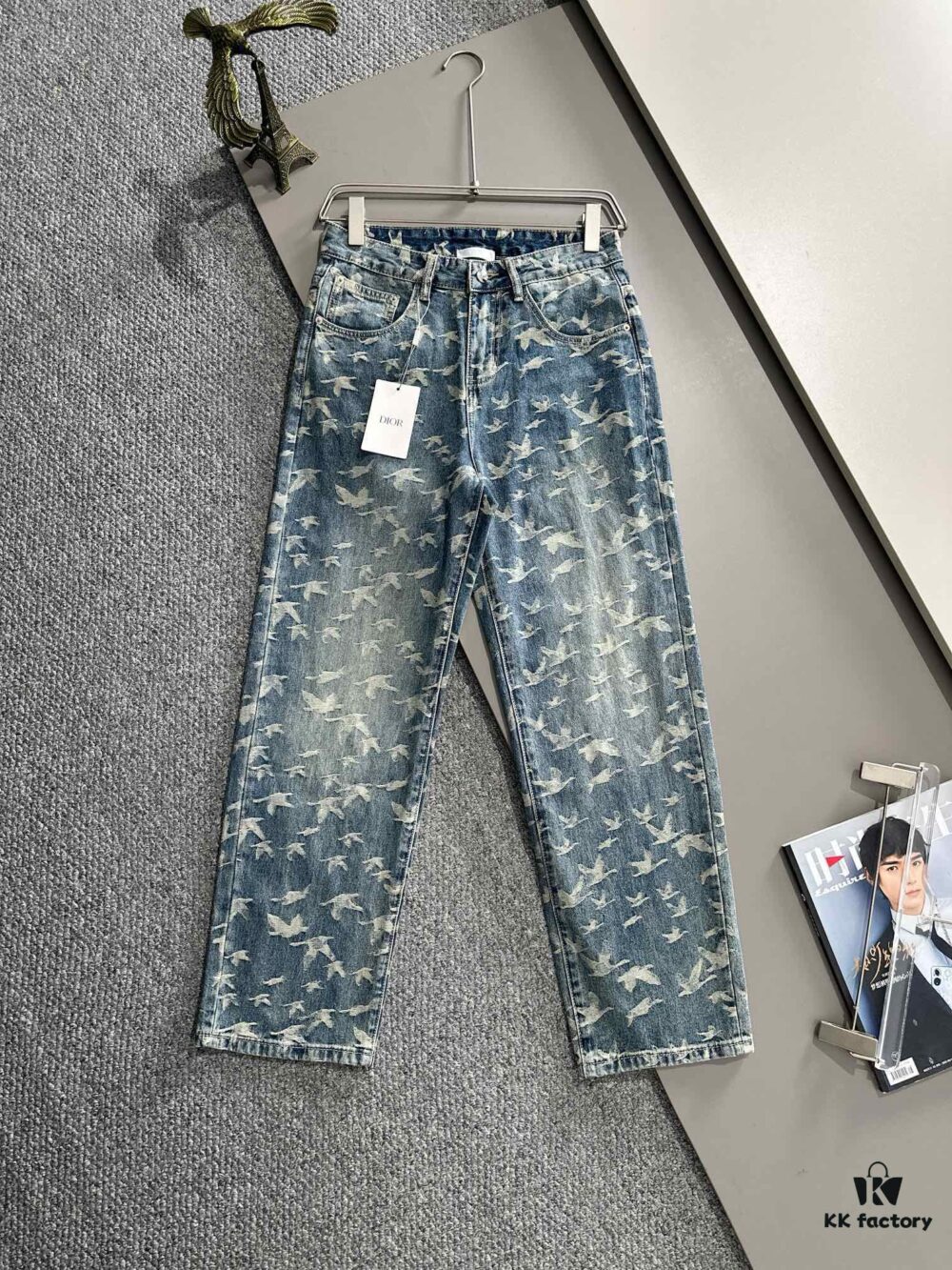 Dior 2025 All-Season Relaxed Straight-Leg Jeans, The Epitome of Trend – Fashion Influencers' Favorite