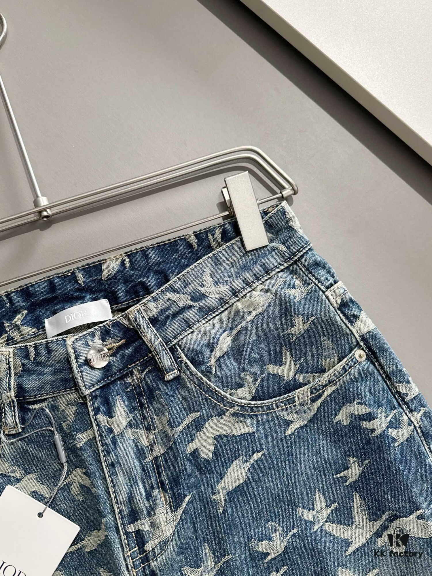 Dior 2025 All-Season Relaxed Straight-Leg Jeans, The Epitome of Trend – Fashion Influencers' Favorite