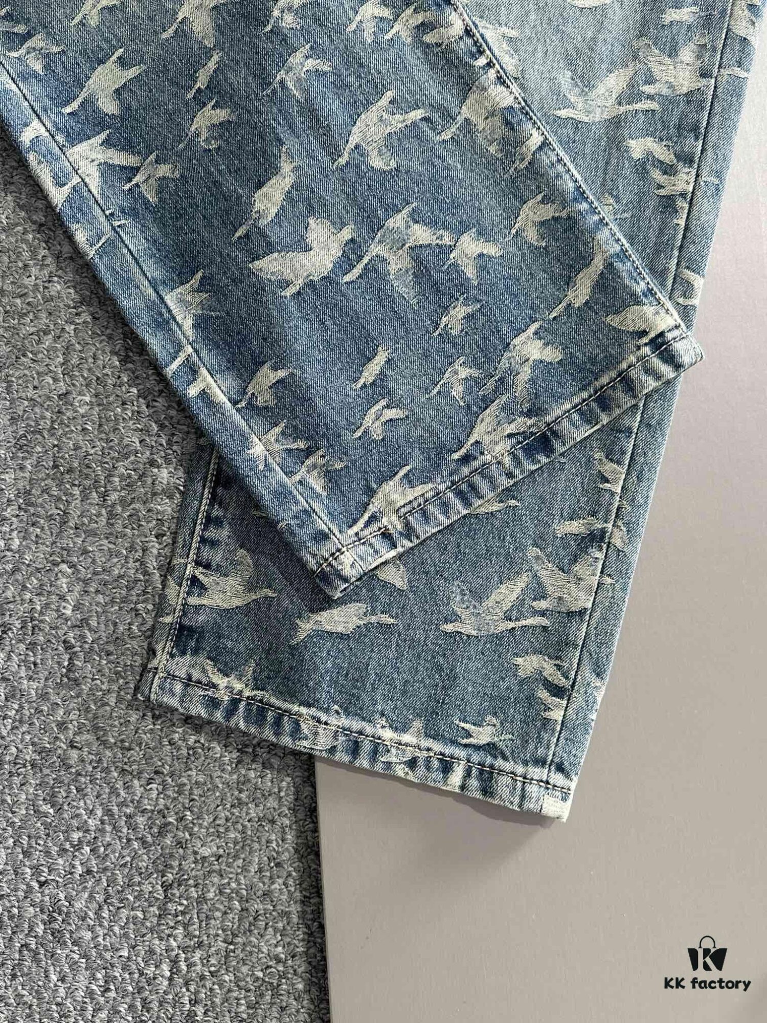 Dior 2025 All-Season Relaxed Straight-Leg Jeans, The Epitome of Trend – Fashion Influencers' Favorite