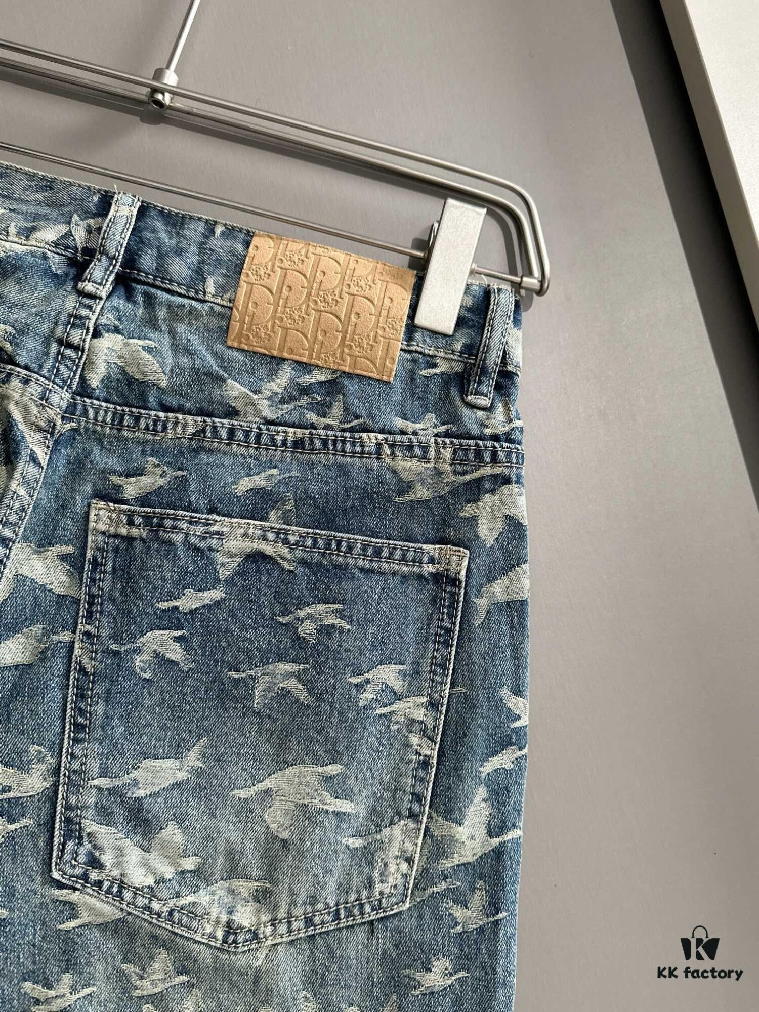 Dior 2025 All-Season Relaxed Straight-Leg Jeans, The Epitome of Trend – Fashion Influencers' Favorite