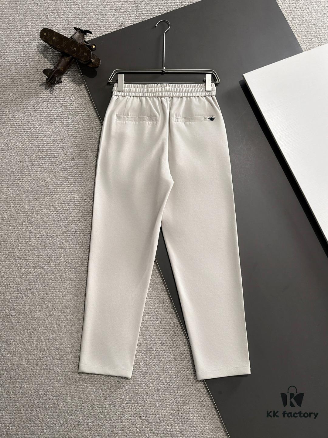 DIOR 2025 Spring/Summer New Arrival Elastic Waist Casual Pants, Lightweight Custom Counter Fabric, Highly Breathable and Comfortable, Exquisite Details, Brand-Inspired Design Concept, Premium Quality, Soft and Smooth Texture, Excellent Fit with Relaxed Tailoring