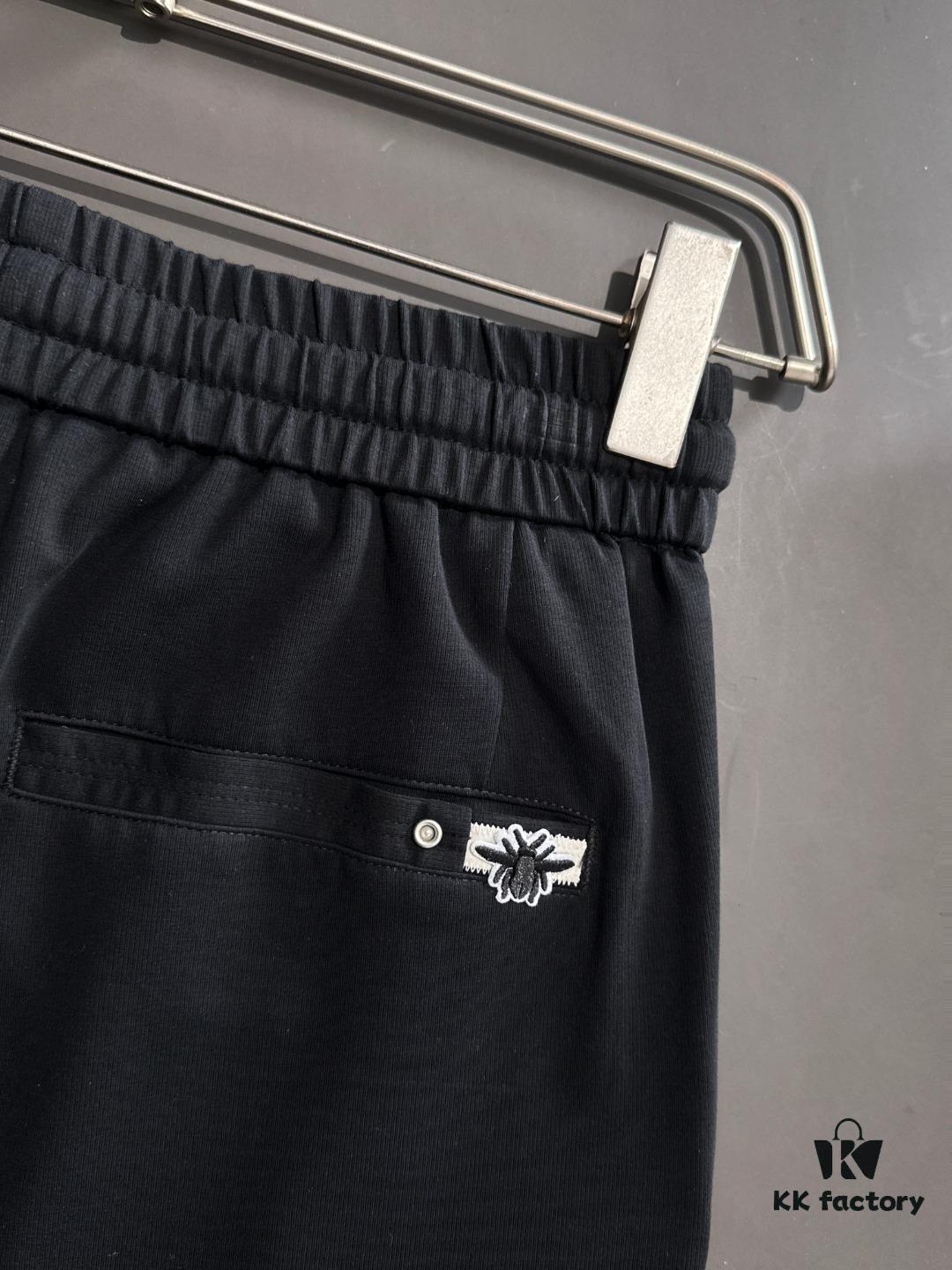 DIOR 2025 Spring/Summer New Arrival Elastic Waist Casual Pants, Lightweight Custom Counter Fabric, Highly Breathable and Comfortable, Exquisitely Designed with Brand Elements for Premium Quality, Soft and Smooth Touch, Stylish Relaxed Cut with Excellent Fit