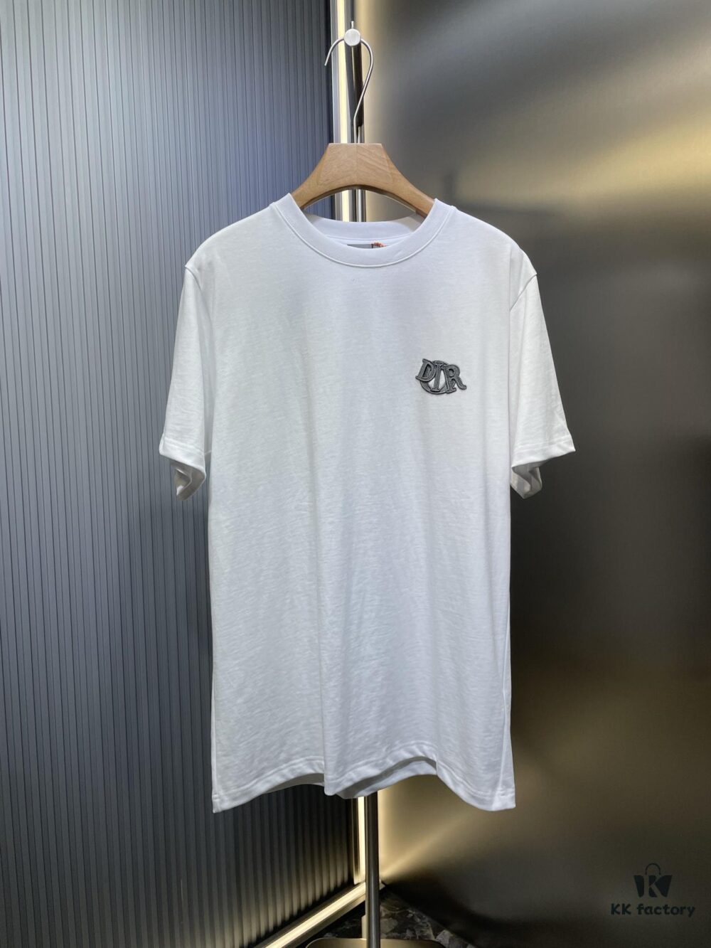 Dior Charm Logo Patch Short-Sleeve T-Shirt