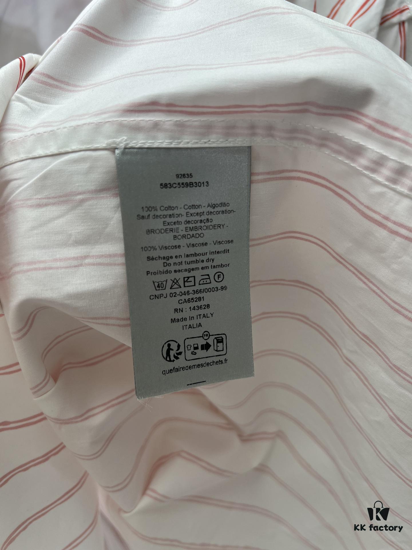 Dior 25ss New Arrival Shirt Combines Modern Style with Traditional Elegance, Crafted from White Cotton Poplin with Pink Stripes, Featuring the Dior For My Real Friends Logo from the DIOR AND HYLTON NEL Collaboration Series