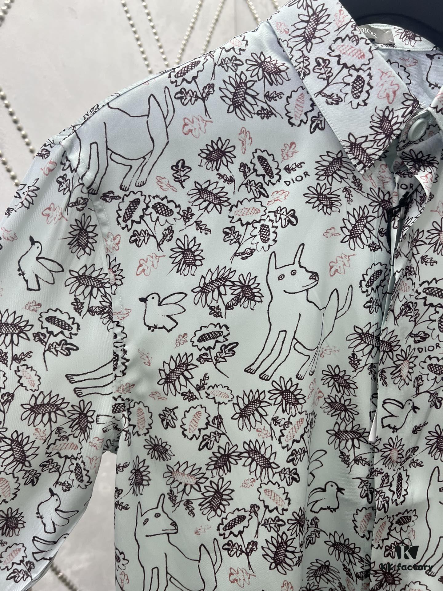 Dior 25ss New Arrival Shirt from the DIOR AND HYLTON NEL Collaboration Collection, Interpreting the Artist's Artistic Vision. Crafted from Green Mulberry Silk Twill with Classic Tailoring and Concealed Button Closure, Stylish Design Perfectly Matches Other Pieces from This Limited Series