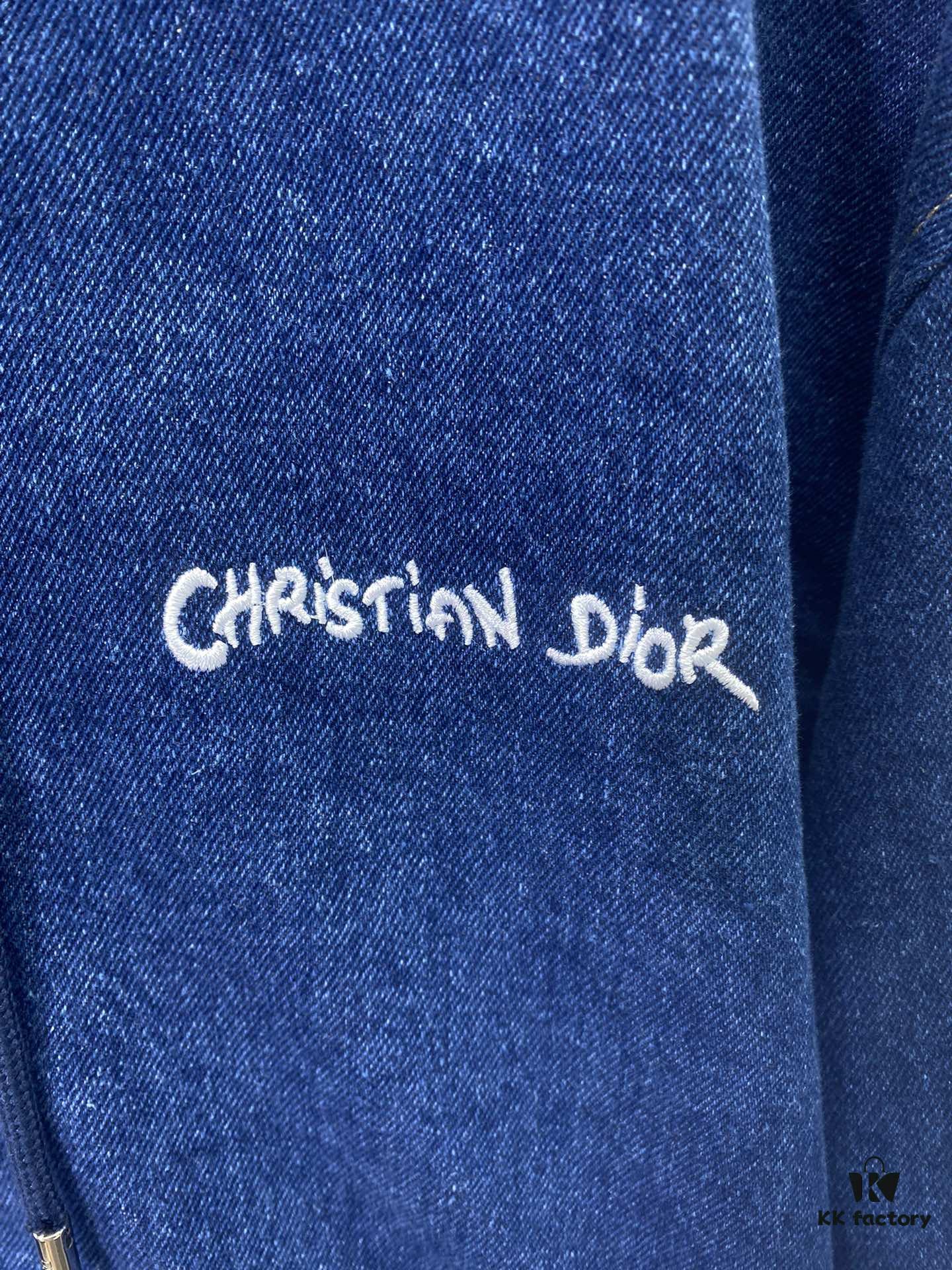 Dior 24SS New Arrival Hooded Jacket with Christian Dior Tag Embroidery, Fashionably Reinterpreting the Iconic Dior Logo