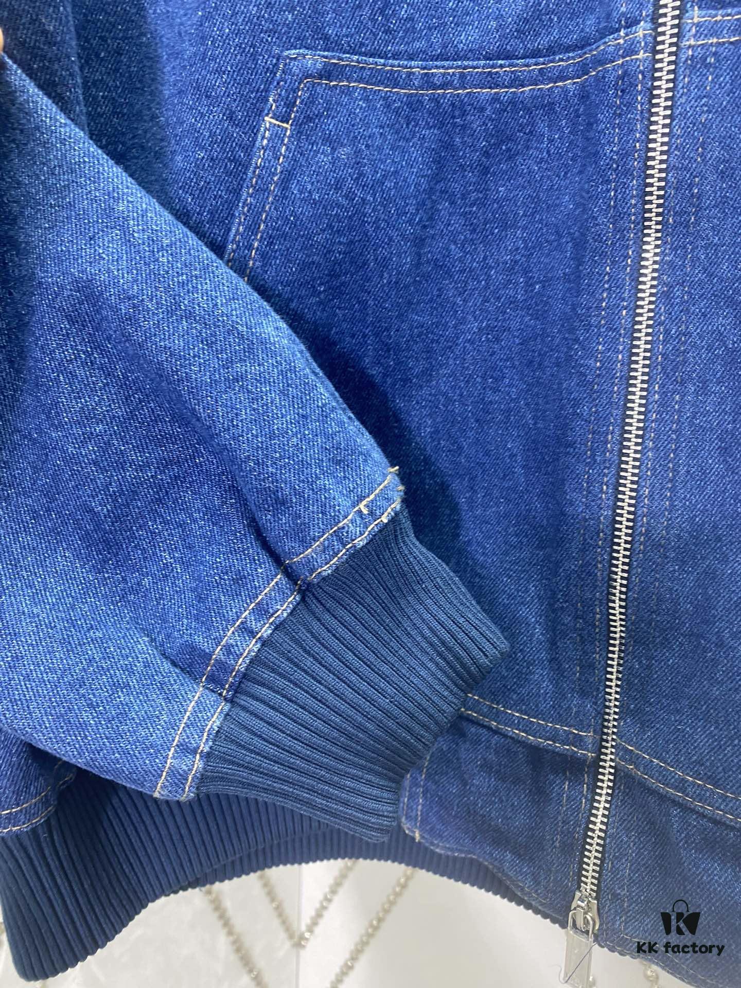 Dior 24SS New Arrival Hooded Jacket with Christian Dior Tag Embroidery, Fashionably Reinterpreting the Iconic Dior Logo