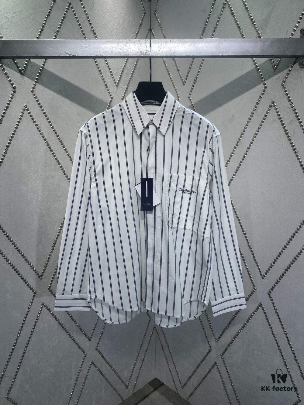 Dior 24SS New Arrival Shirt Featured in Dior's Winter 2024 Men's Collection Show, Fashionably Tailored to Highlight Workwear Aesthetics, Crafted from Blue Striped Cotton Fabric with a Christian Dior Couture Embroidered Chest Pocket, Oversized Fit for a Casual Style