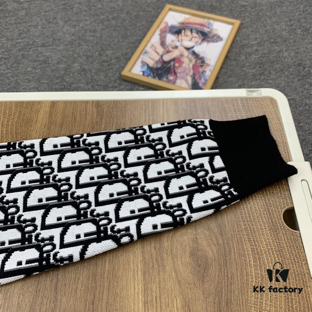 New Dior Knit Pullover Sweater with DIOR Logo Stripe Print in Contrasting Colors, Minimalist Runway Design Featuring Wool Blend and Elegant Black-and-White Aesthetic