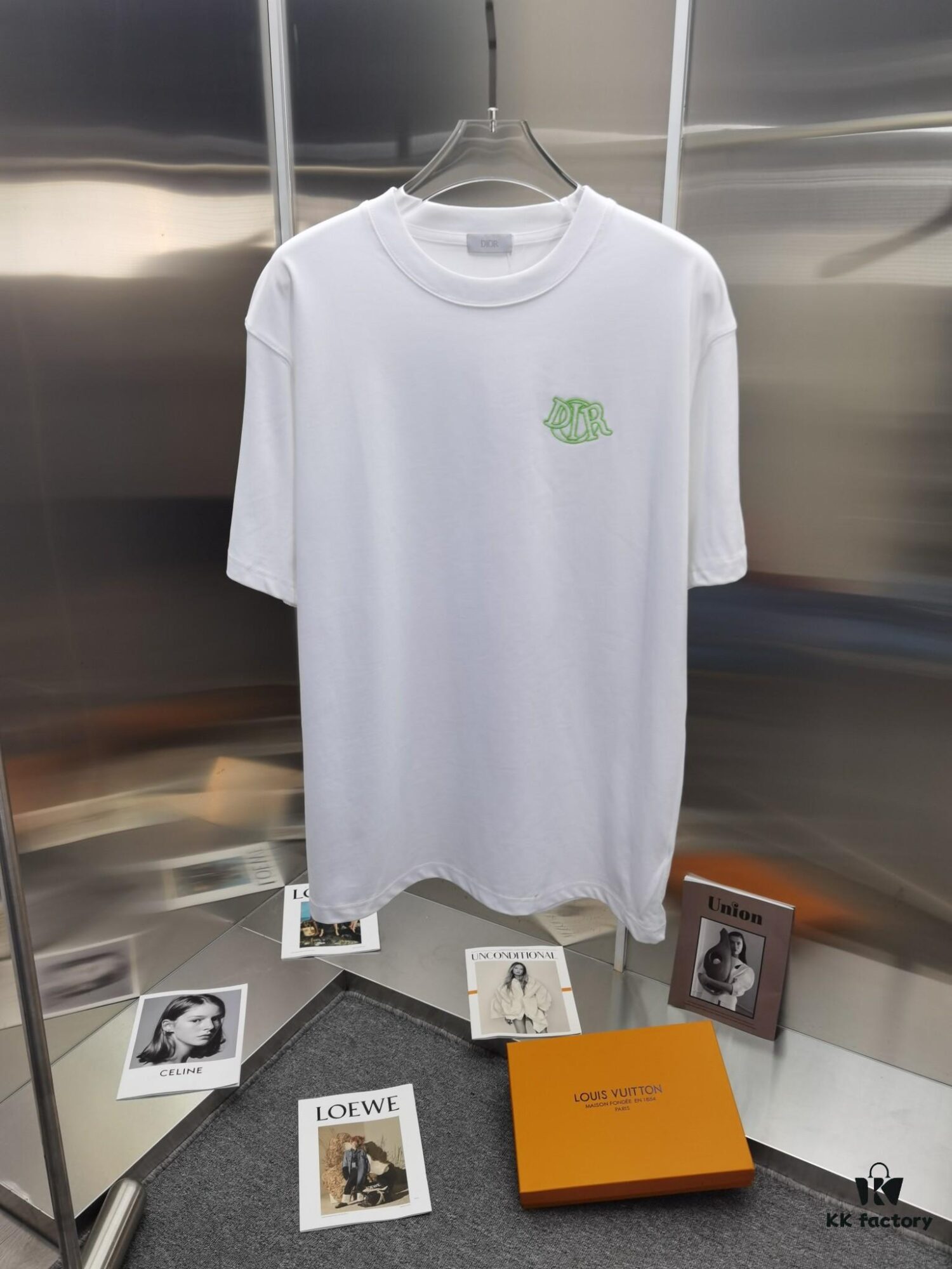 Dior D'or (Embroidered Premium Version, Different from Standard Stock) Short Sleeve T-Shirt