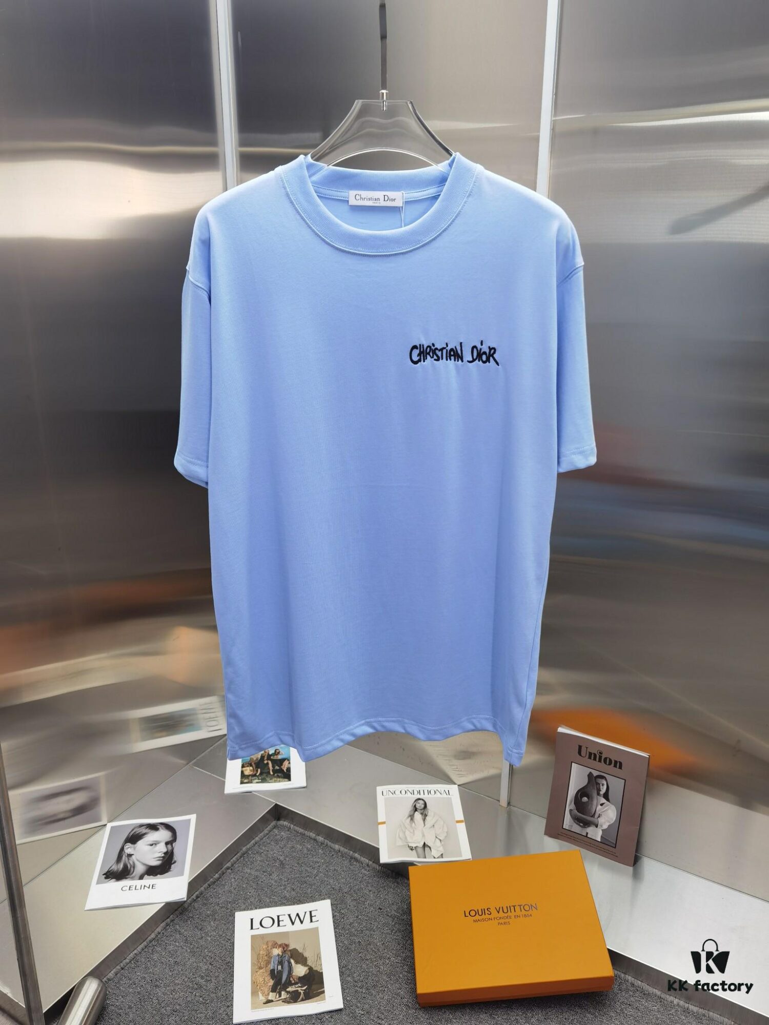 Dior D'Or (Top-tier Embroidered Version, Different from Standard Stock) Short Sleeve T-Shirt