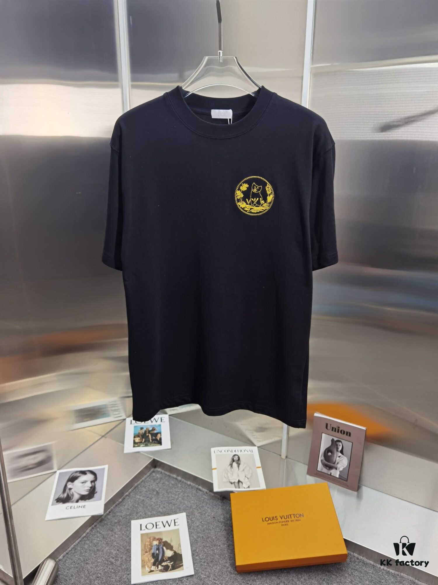 Dior D'Or (Top-tier Embroidered Version, Different from Standard Stock) Short Sleeve T-Shirt