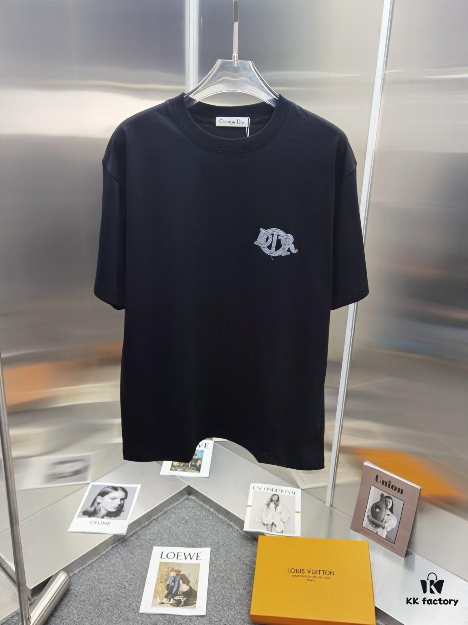 Dior D'Or (Top-tier Embroidered Version, Different from Standard Stock) Short Sleeve T-Shirt