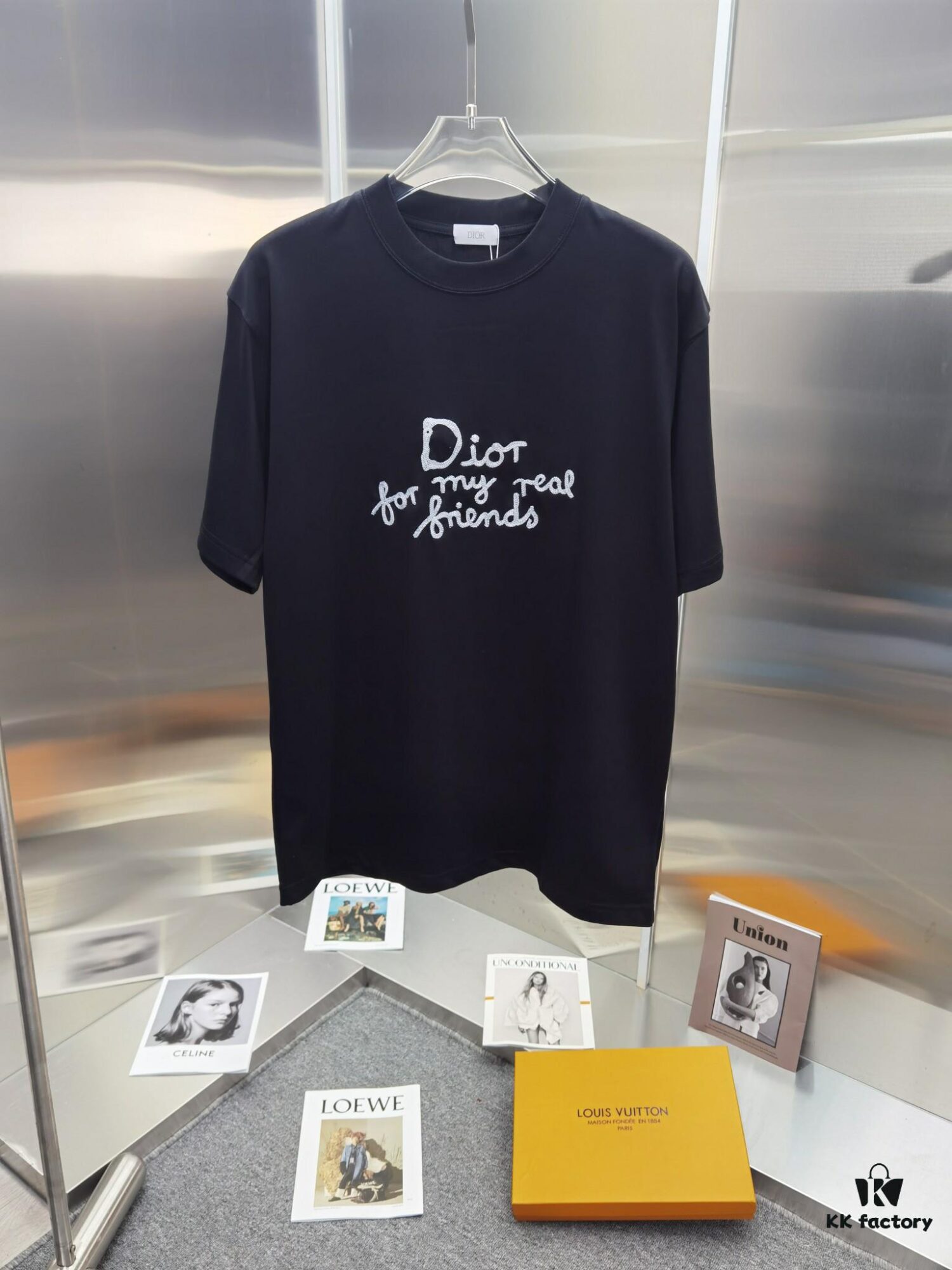 Dior D'Or (Embroidered Top-tier Version, Distinct from Standard Stock) Short Sleeve T-Shirt, 300g Double-combed 100% Cotton, 320g Selanur 1x1 Ribbing, Embroidery Logo Craftsmanship, Unisex Design