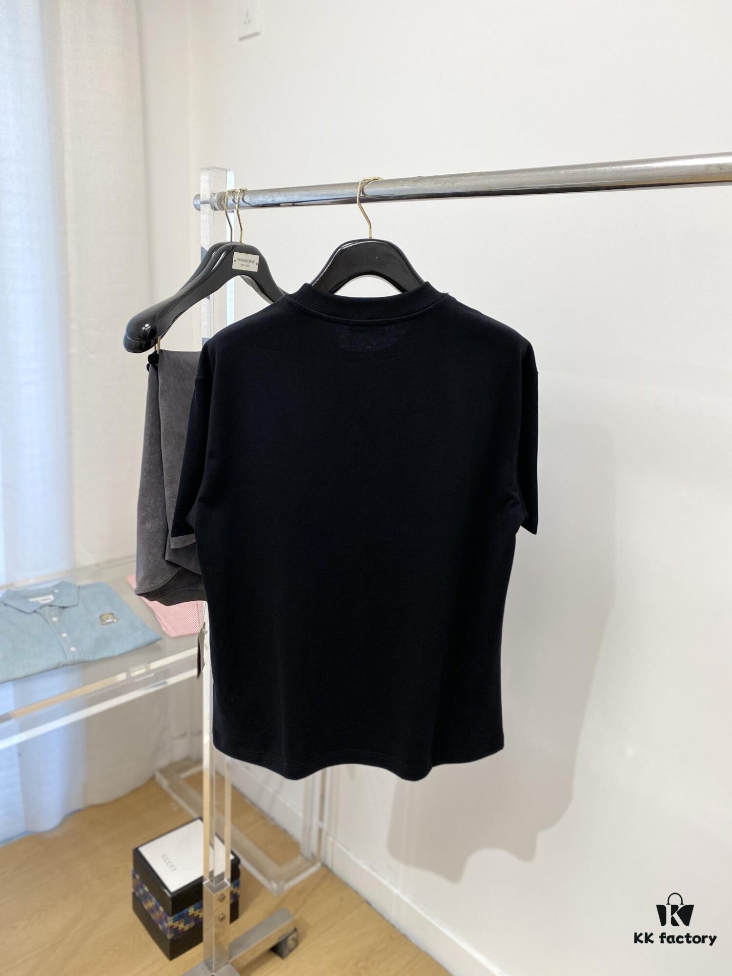 Dior 2025 Latest Short Sleeve T-Shirt, Stylish and Fashionable with Exquisite Embroidered Logo on Chest, Simple and Versatile Design