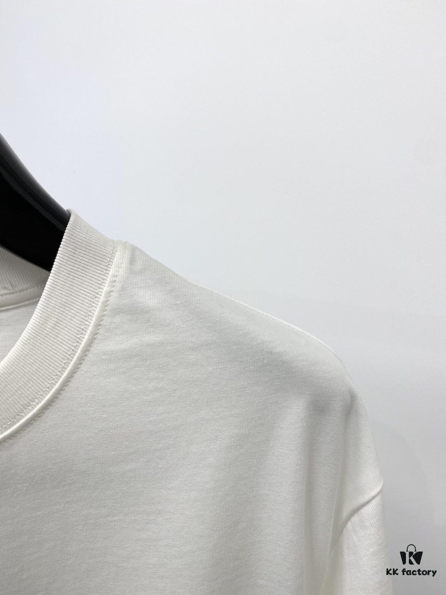Dior 2025 Latest Short Sleeve T-Shirt, Stylish and Minimalist Design with Premium Chest Logo Print, Made of High-Quality Cotton Fabric