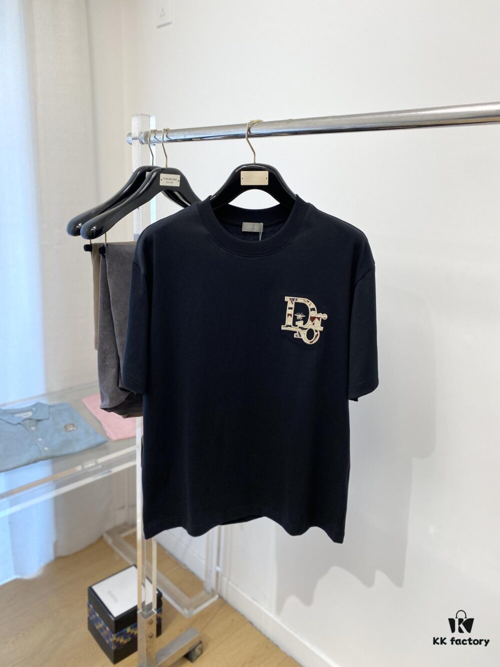 Dior 2025 Latest Short Sleeve T-Shirt, Stylish and Fashionable with Exquisite Embroidered Logo on Chest, Minimalist and Versatile Design
