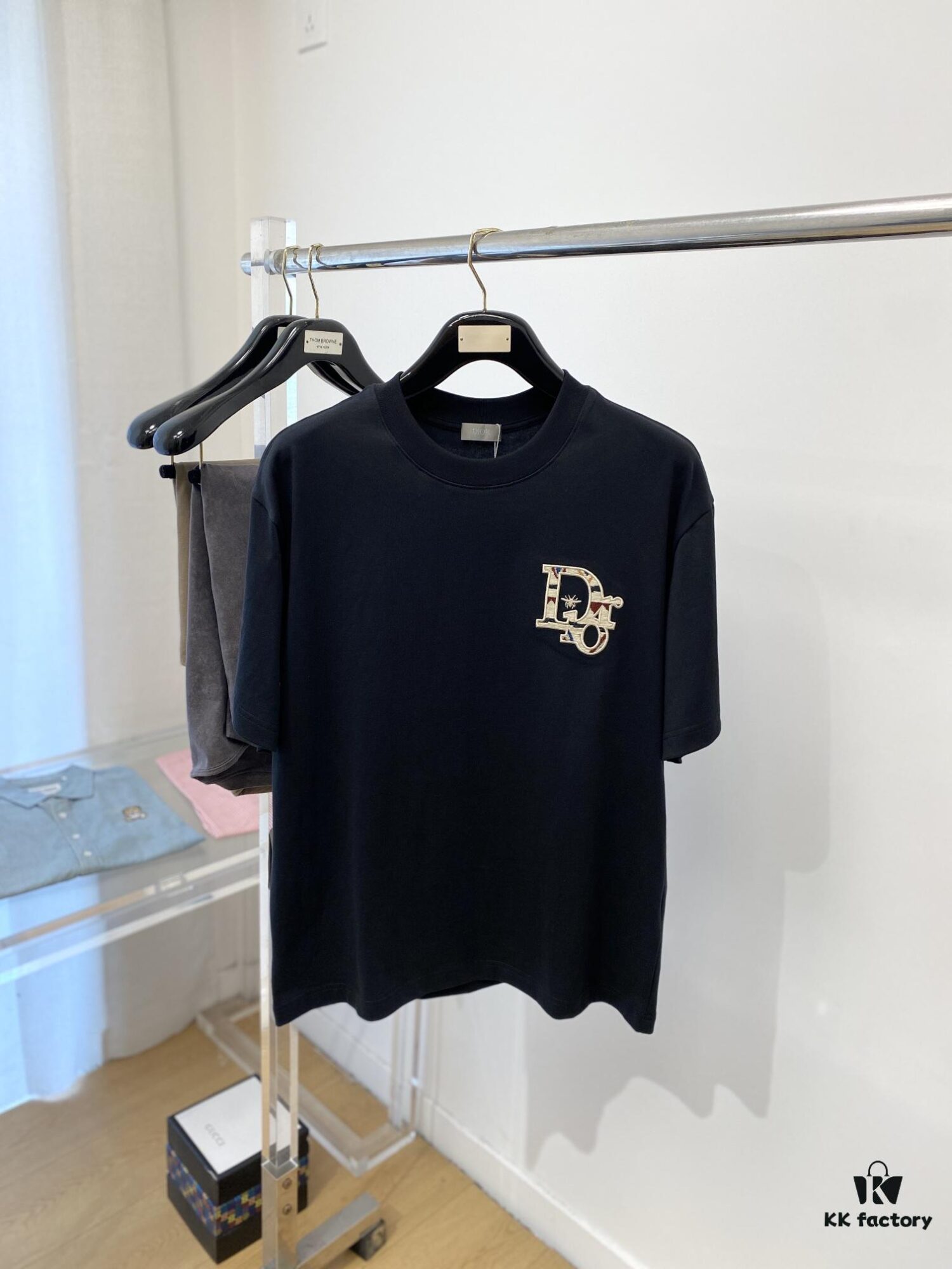 Dior 2025 Latest Short Sleeve T-Shirt, Stylish and Fashionable with Exquisite Embroidered Logo on Chest, Minimalist and Versatile Design
