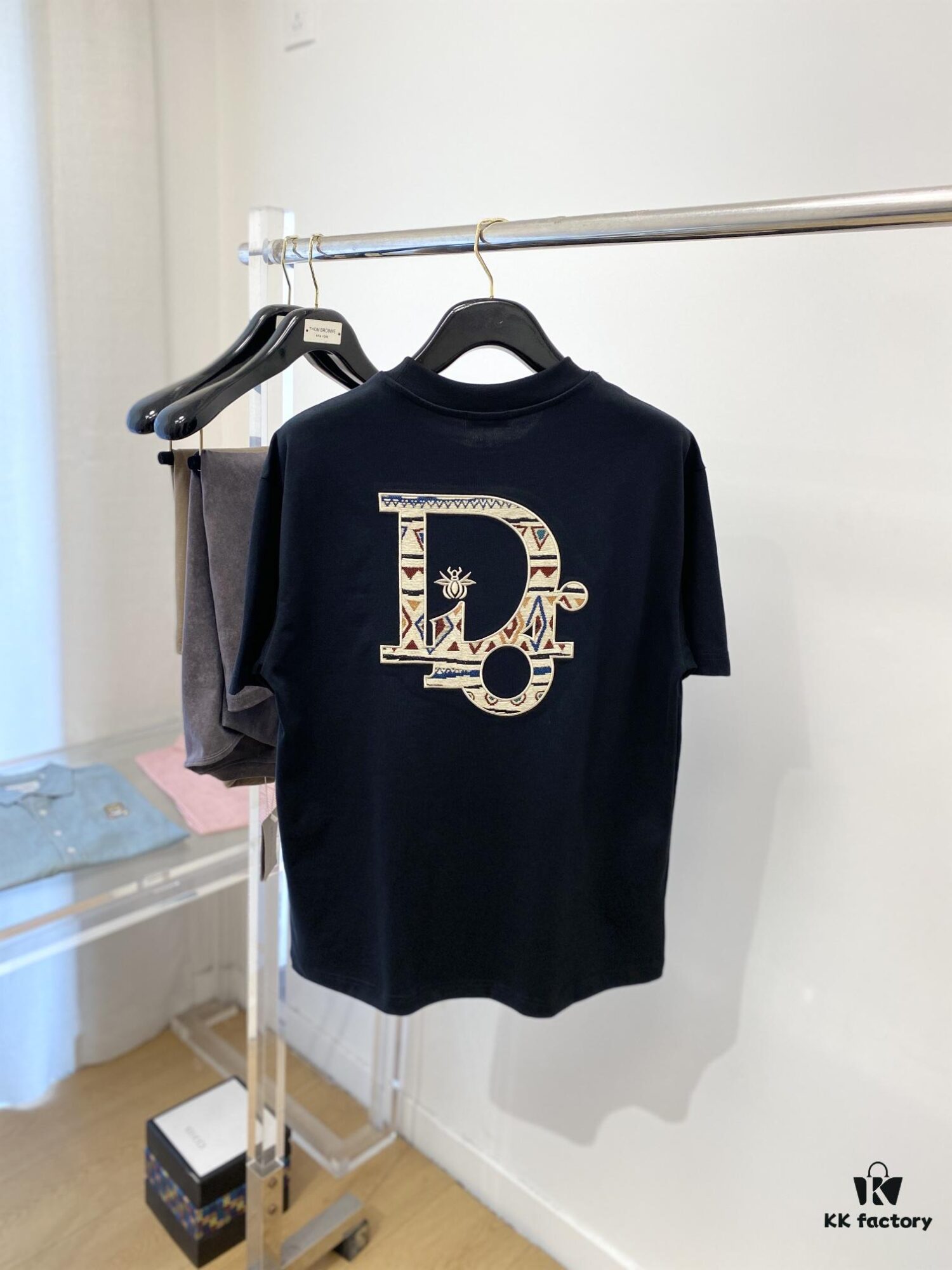 Dior 2025 Latest Short Sleeve T-Shirt, Stylish and Fashionable with Exquisite Embroidered Logo on Chest, Minimalist and Versatile Design