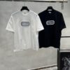DIOR 25SS New Arrival Round Neck T-Shirt! Must-Have for Fashion Enthusiasts! Classic Embroidered Logo Design, Timeless Color Combinations, Stylish and Trendy. Youthful and Energetic Overall Look! Crafted from 280g High-Quality Cotton for Exceptional Comfort and Soft, Luxurious Texture.