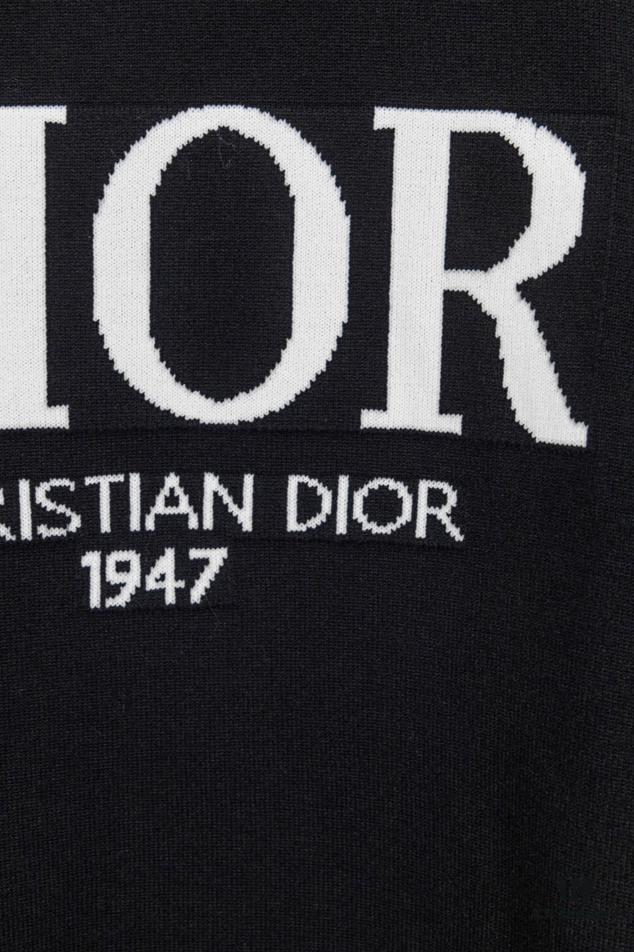 DIOR Autumn/Winter New Arrival Crew Neck Sweater with Chest Letter Jacquard Pattern, Unisex Stylish Casual Wear