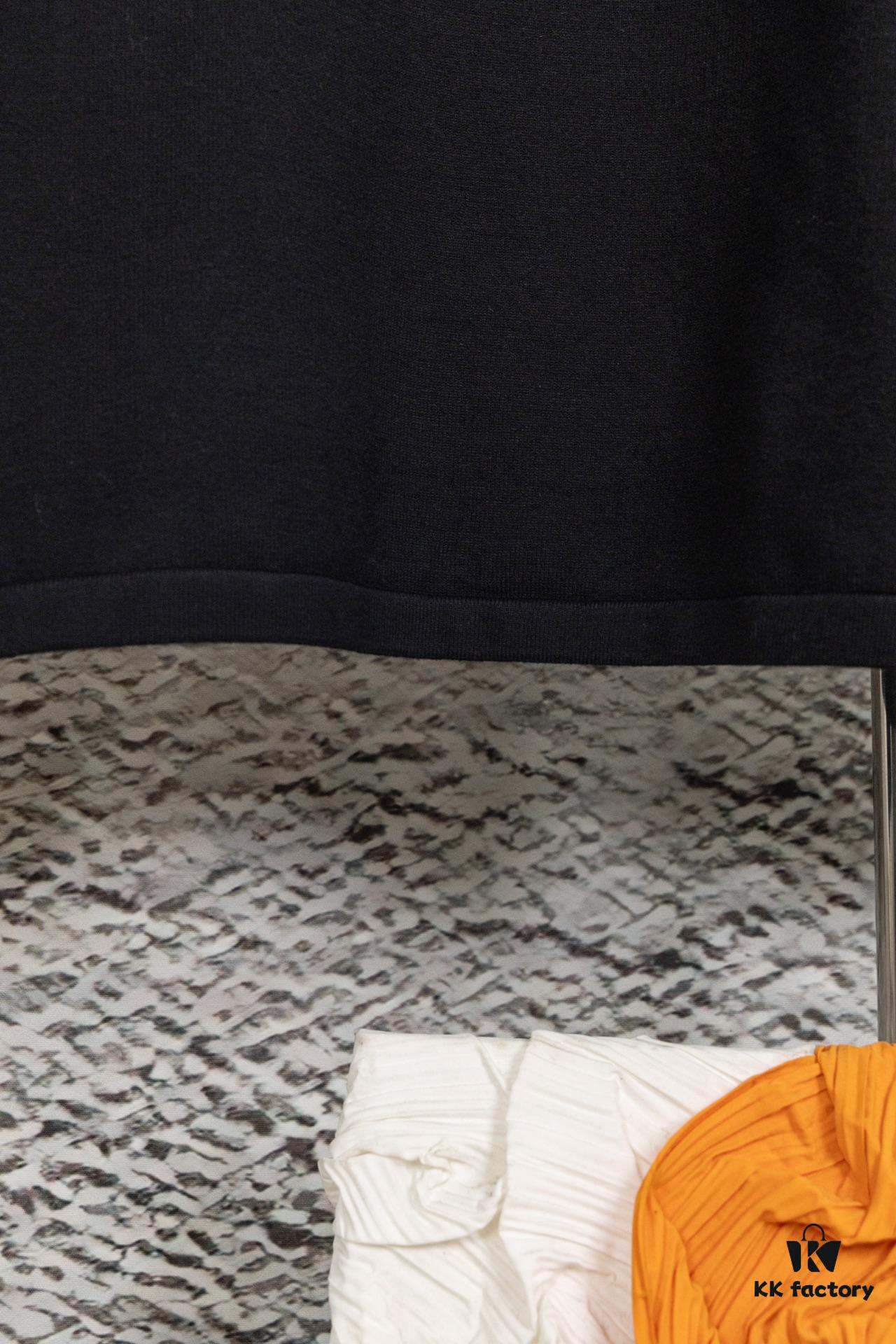 DIOR Autumn/Winter New Arrival Crew Neck Sweater with Chest Letter Jacquard Pattern, Unisex Stylish Casual Wear