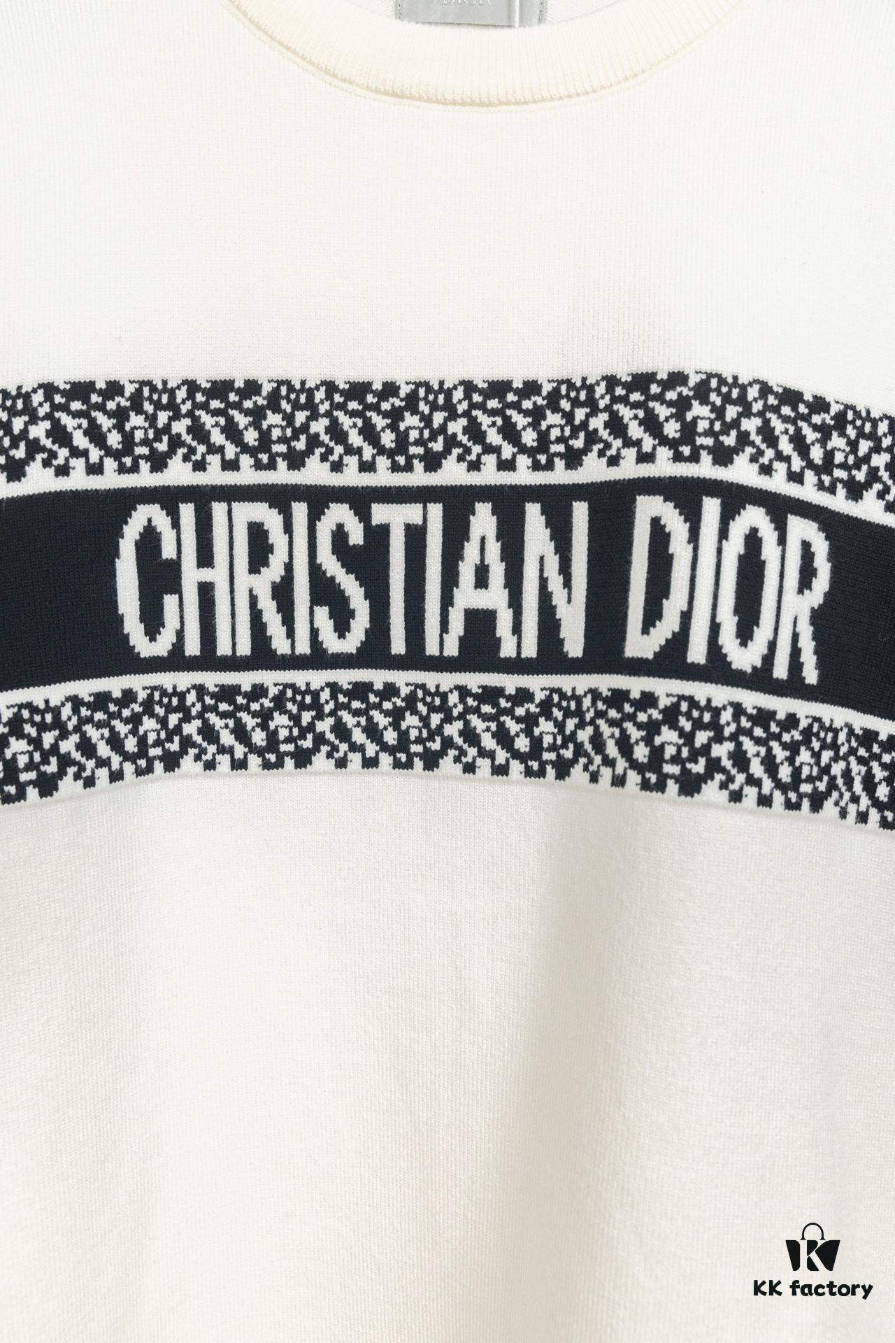 Dior 2024 New Arrival Jacquard Knit Long Sleeve Sweater Unisex, Classic Elastic Slim-Fit T-Shirt Short Sleeve, Exquisitely Crafted, Smooth and Breathable Fabric, High-Quality Fine-Knit Stretch Material, Lightweight and Comfortable