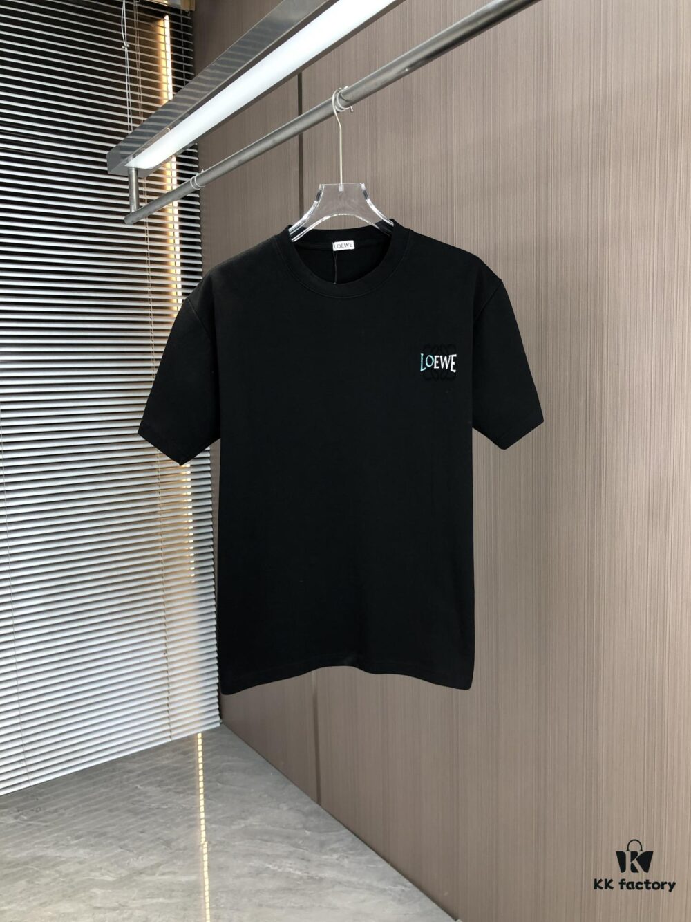 LOEWE 2025 Spring/Summer New Arrival Round Neck Short Sleeve T-Shirt with Laser-Burned Floral Print Effect, Made from 320g Double-Yarn Combed Cotton Fabric, Slightly Loose Fit, Soft and Substantial Fabric Texture, Unisex Design