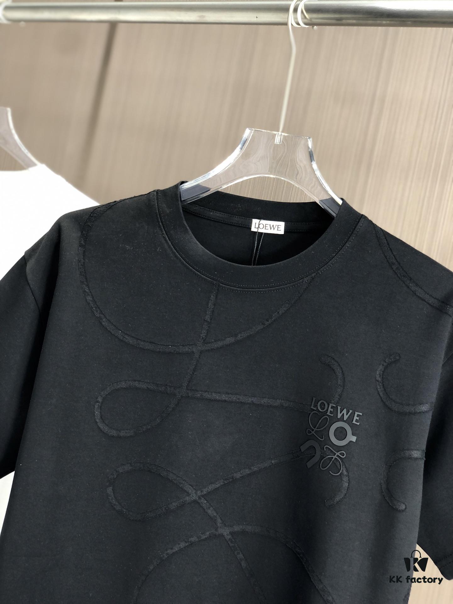 LOEWE 2025 Spring/Summer New Arrival Round Neck Short Sleeve T-Shirt with Laser Etching and Embossed Lettering, Made from 320g Double-Yarn Combed Cotton, Slightly Relaxed Fit, Soft and Substantial Fabric, Unisex Design
