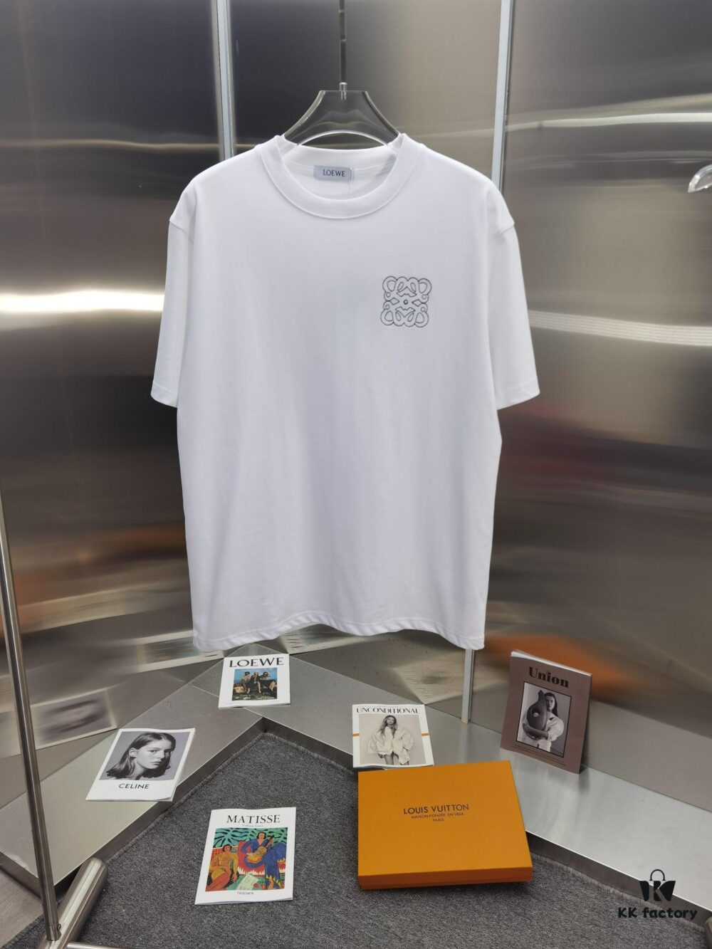 Loewe Embroidered Short Sleeve T-Shirt (Top-tier Embroidery Version, Different from Standard Stock) Unisex 100% Cotton Heavyweight 300g Double-layer Fabric with 320g Sorona Ribbing