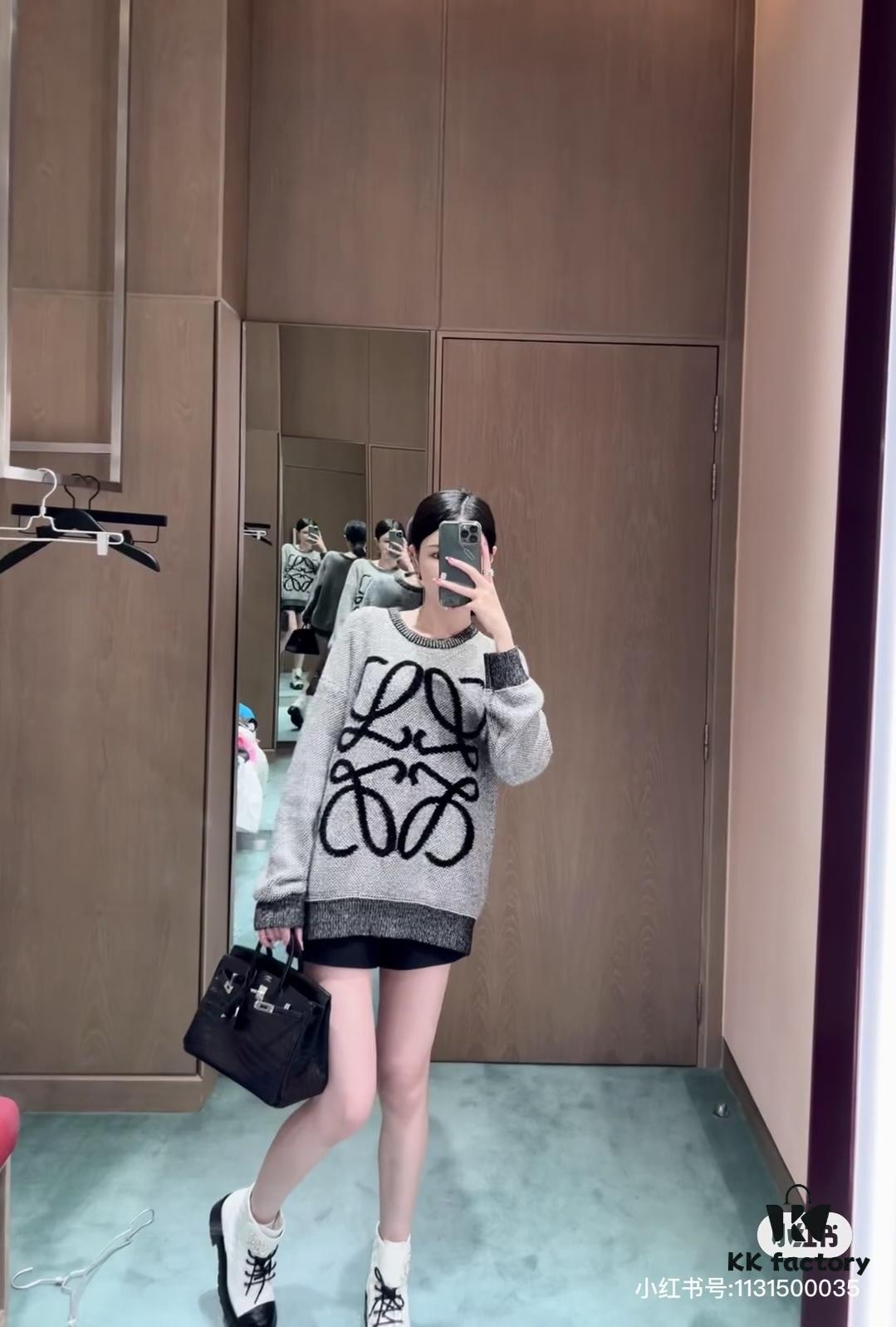 LOEWE Crew Neck Knit Sweater with Classic Chest Logo Unisex Casual Pullover