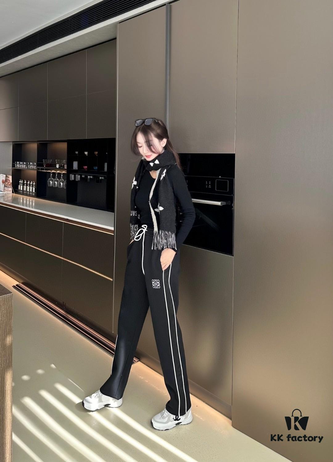 LOEWE New Arrivals Letter Embroidery Woven Straight Sweatpants Unisex Casual Long Pants