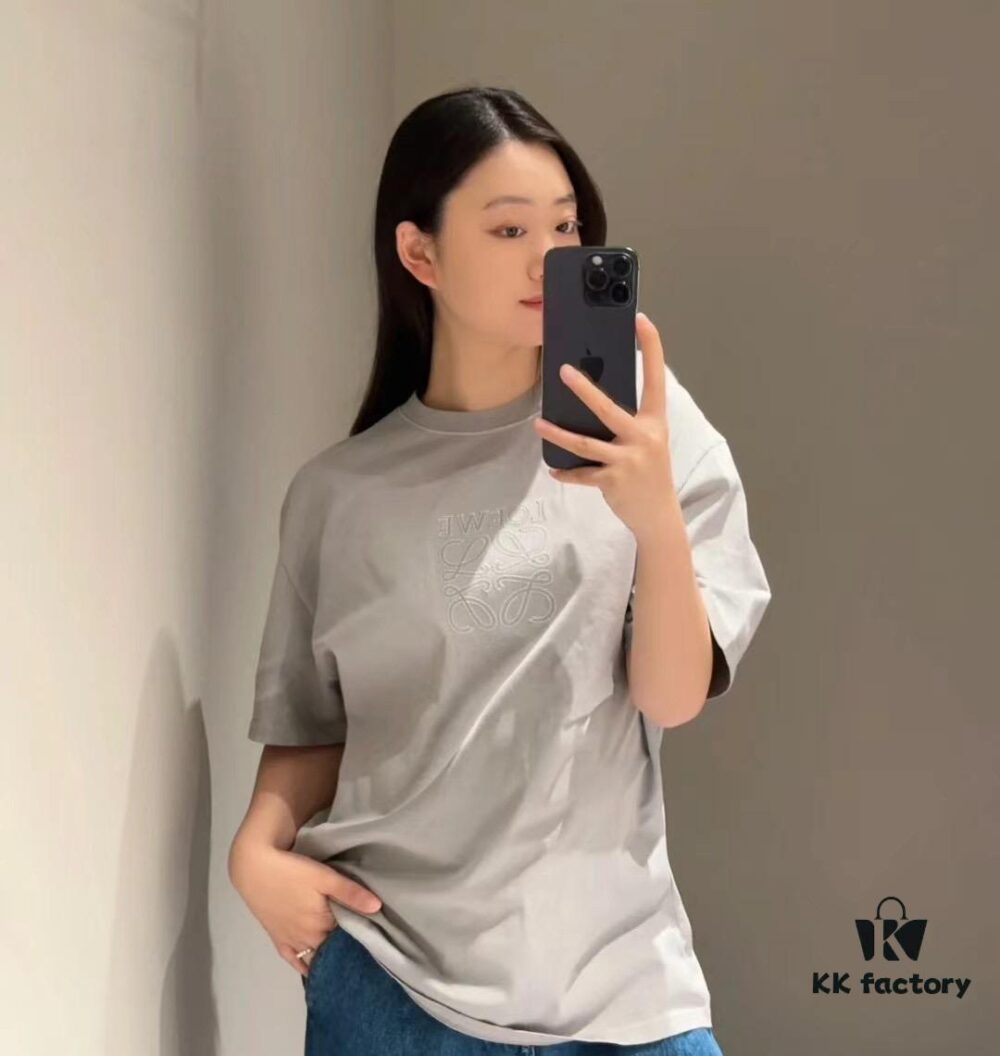 Loewe 2025 New Arrival Short Sleeve T-Shirt, Stylish and Minimalist Design with Embroidered Logo on Chest, Cotton Fabric for Comfort and Structure