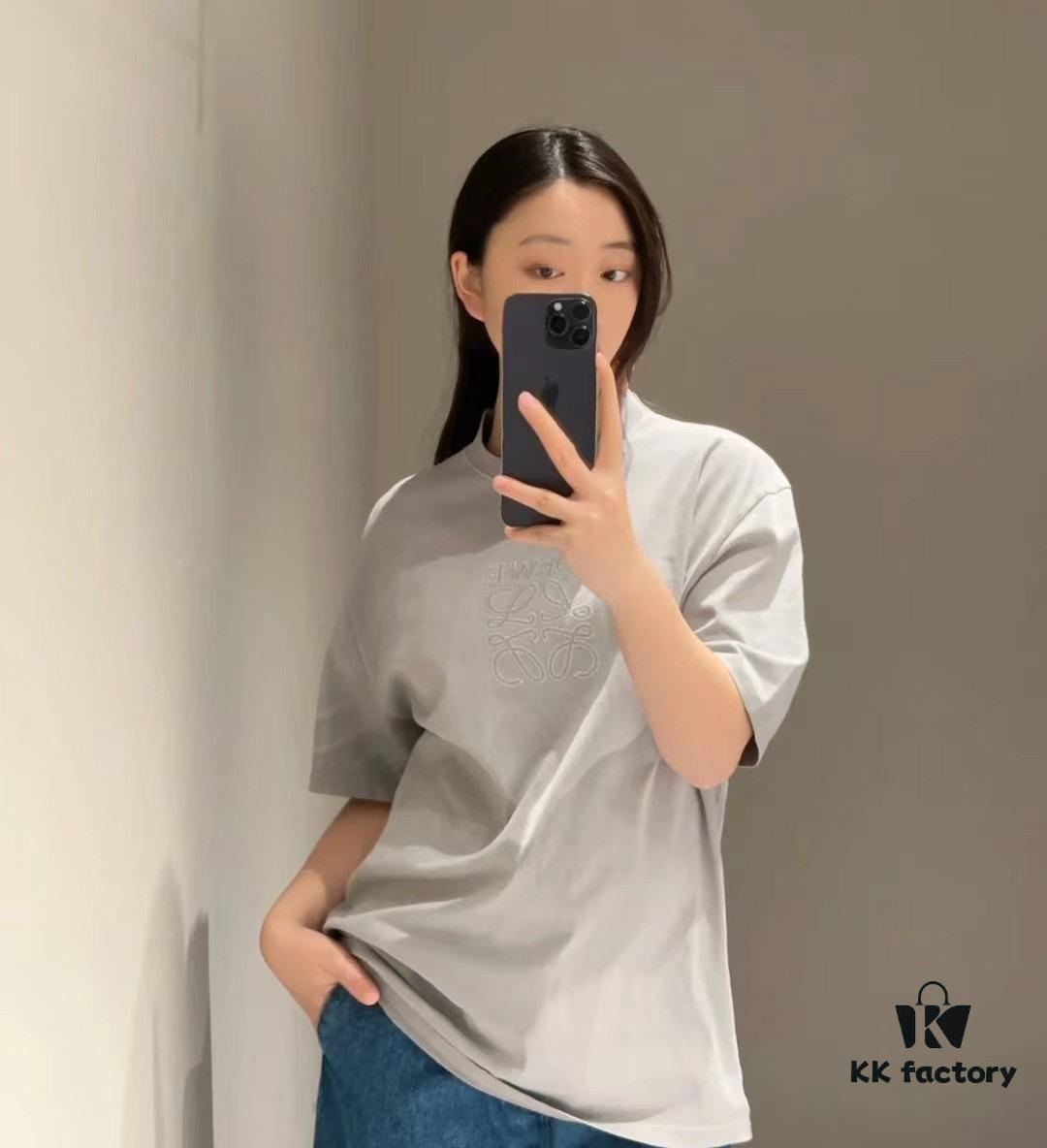 Loewe 2025 New Arrival Short Sleeve T-Shirt, Stylish and Minimalist Design with Embroidered Logo on Chest, Cotton Fabric for Comfort and Structure