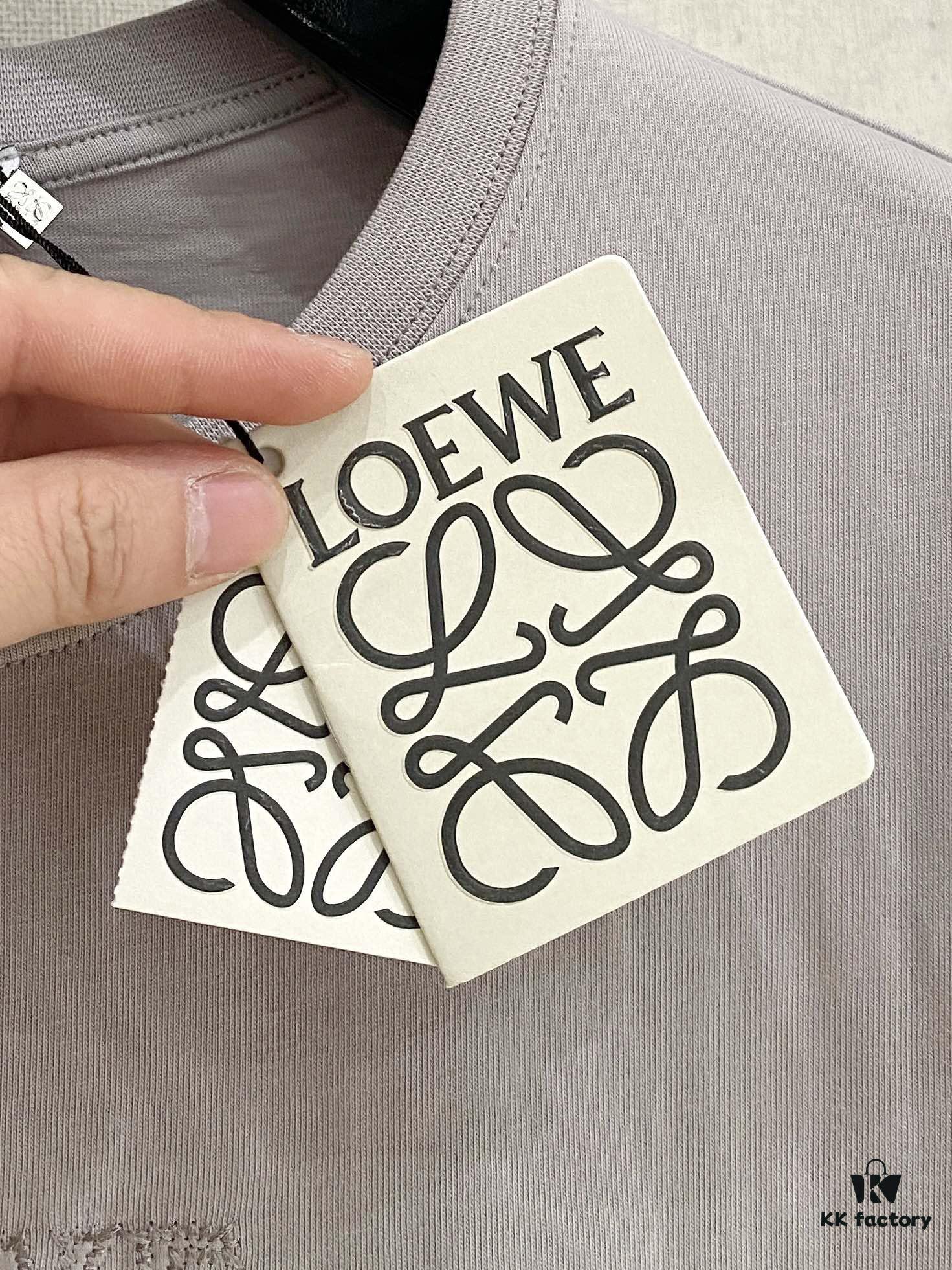 Loewe 2025 New Arrival Short Sleeve T-Shirt, Stylish and Minimalist Design with Embroidered Logo on Chest, Cotton Fabric for Comfort and Structure