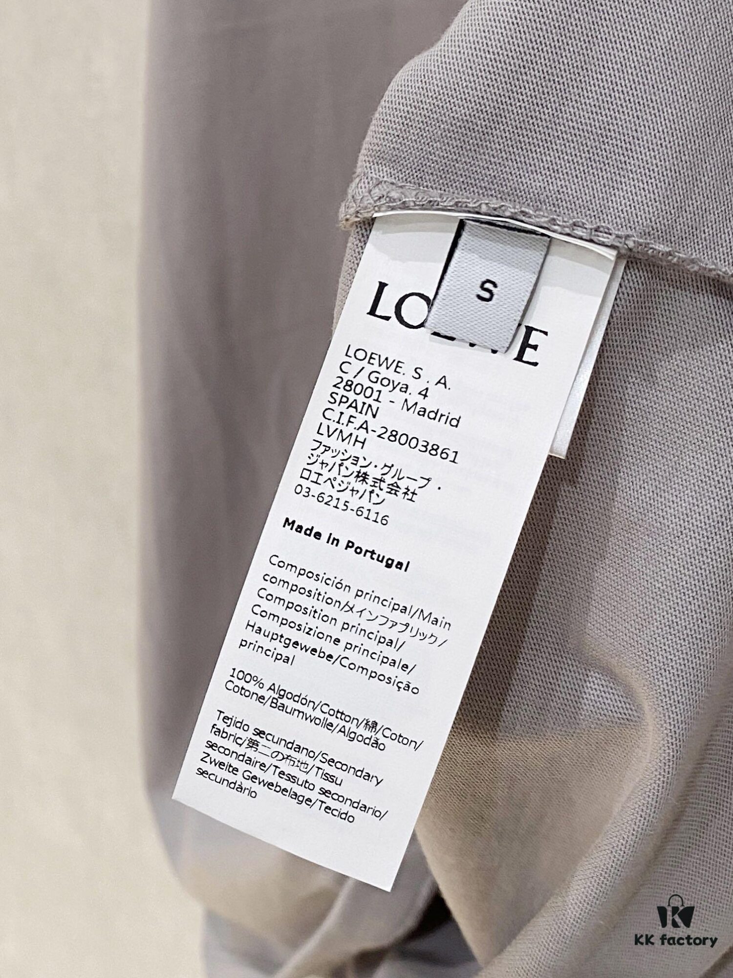 Loewe 2025 New Arrival Short Sleeve T-Shirt, Stylish and Minimalist Design with Embroidered Logo on Chest, Cotton Fabric for Comfort and Structure