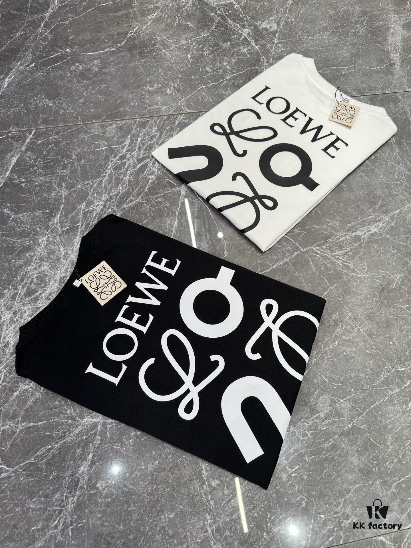 LOEWE 25SS New Arrival Designer T-Shirt! Recommended Collaborative Edition! 260g Pure Cotton Fabric, Extremely Comfortable to Wear, 3D Embroidery on Chest Area, Brand Letters Clearly Highlighting the Theme, Offering Exceptional Texture, Visual Appeal, and Tactile Experience!
