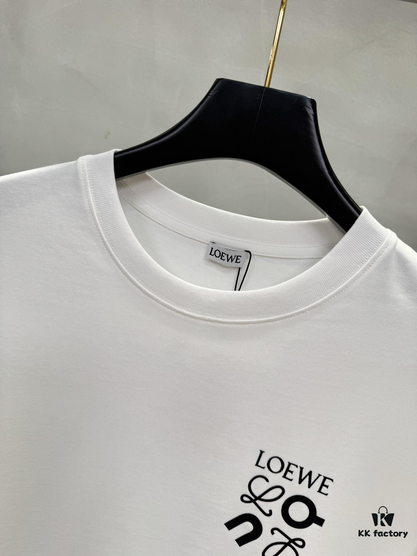 LOEWE 25SS New Arrival Designer T-Shirt! Recommended Collaborative Edition! 260g Pure Cotton Fabric, Extremely Comfortable to Wear, 3D Embroidery on Chest Area, Brand Letters Clearly Highlighting the Theme, Offering Exceptional Texture, Visual Appeal, and Tactile Experience!