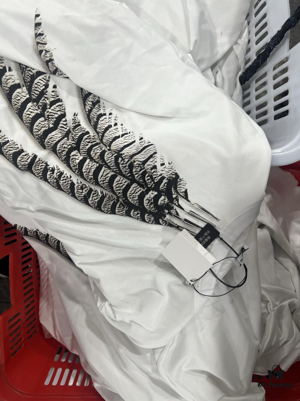 LOEWE Feathers Celebrity-Inspired Short Sleeve T-Shirt