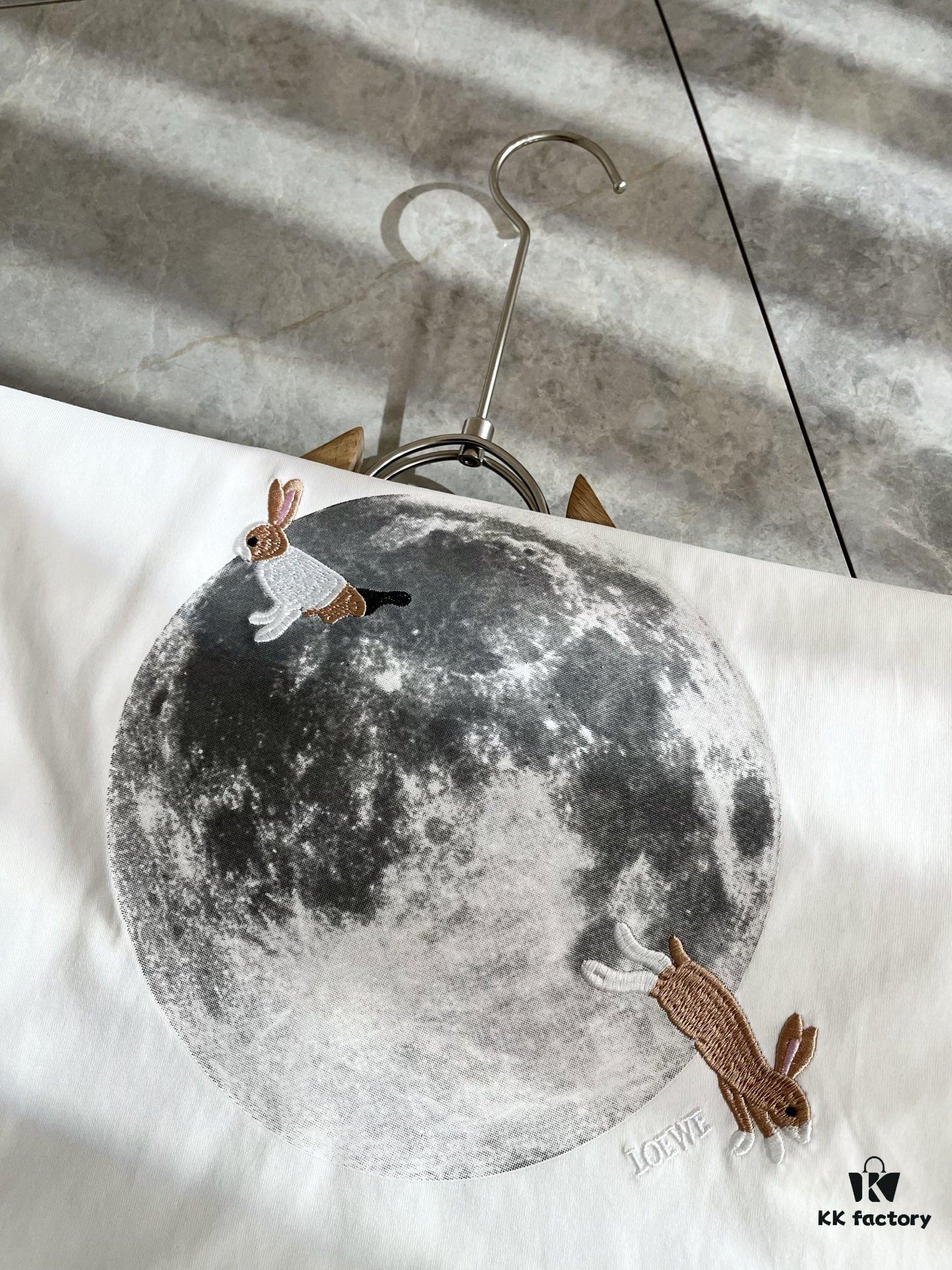 LOEWE 2025 Spring/Summer New Unisex Short-Sleeve T-Shirt, Italian Original Order Channel, Embroidered Logo Design, Premium Cotton Tee