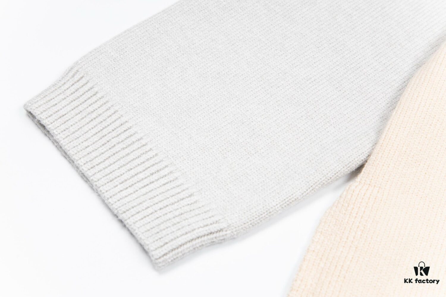 New Loewe Colorblock Embroidered Collar Preppy Polo Knit Sweater with Side Slits