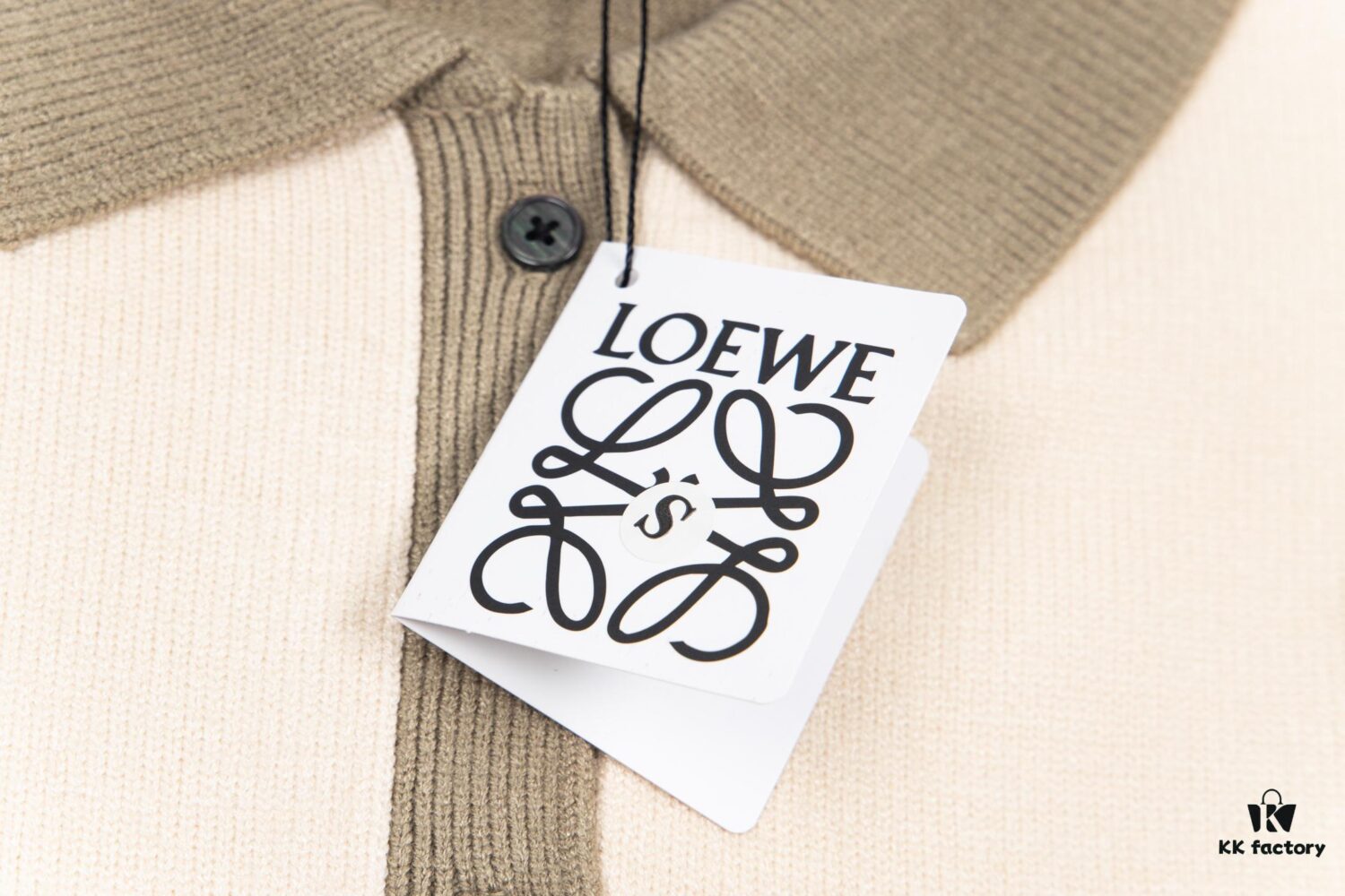 New Loewe Colorblock Embroidered Collar Preppy Polo Knit Sweater with Side Slits