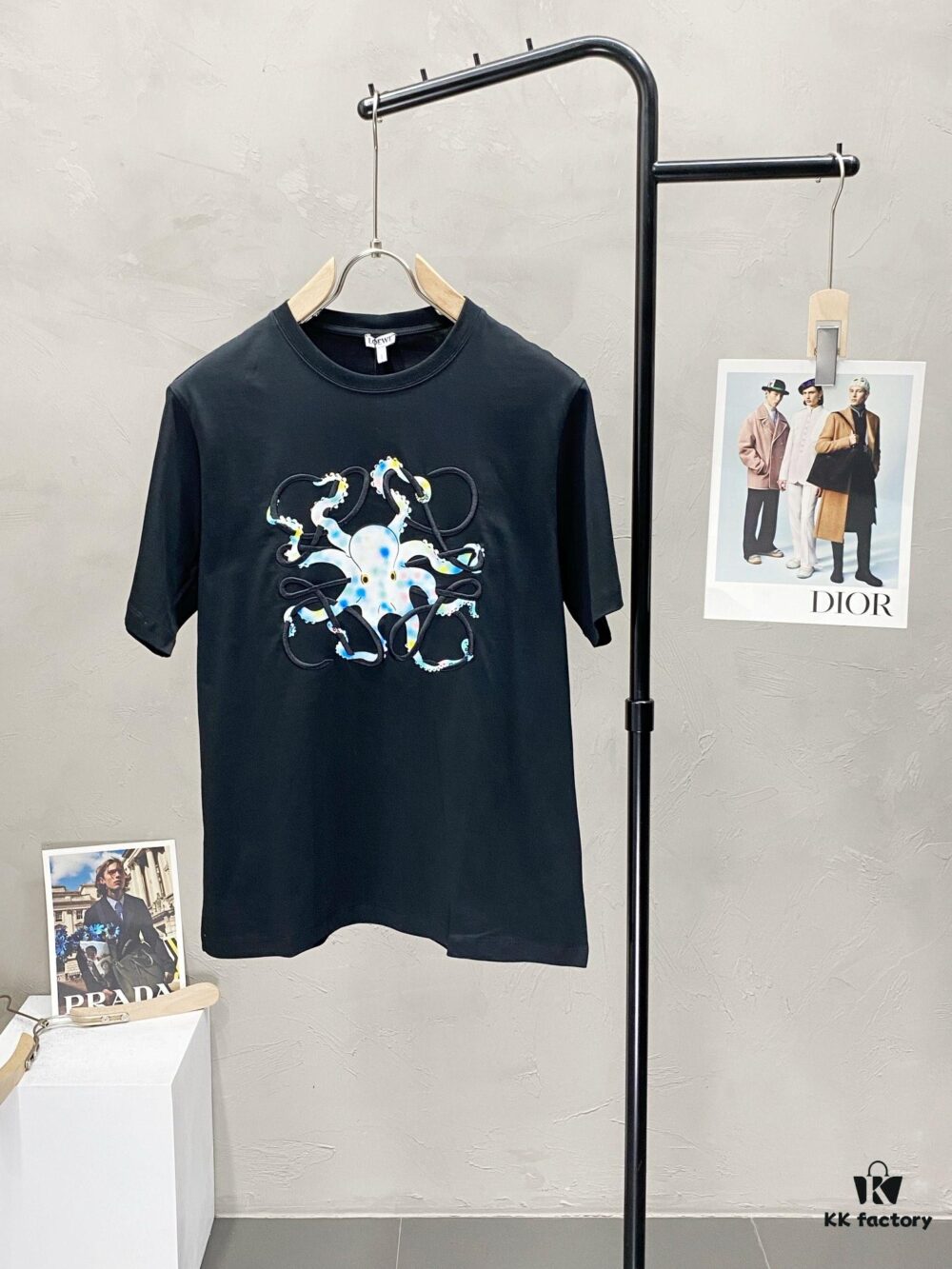 Loewe Men's Casual Short-Sleeve T-Shirt, Exclusive New Arrival, Original Order, High-End Custom Version, Fashionable and Versatile Bestseller, Imported Fabric, Ultra-Soft and Smooth Touch, Skin-Friendly and Comfortable Wear