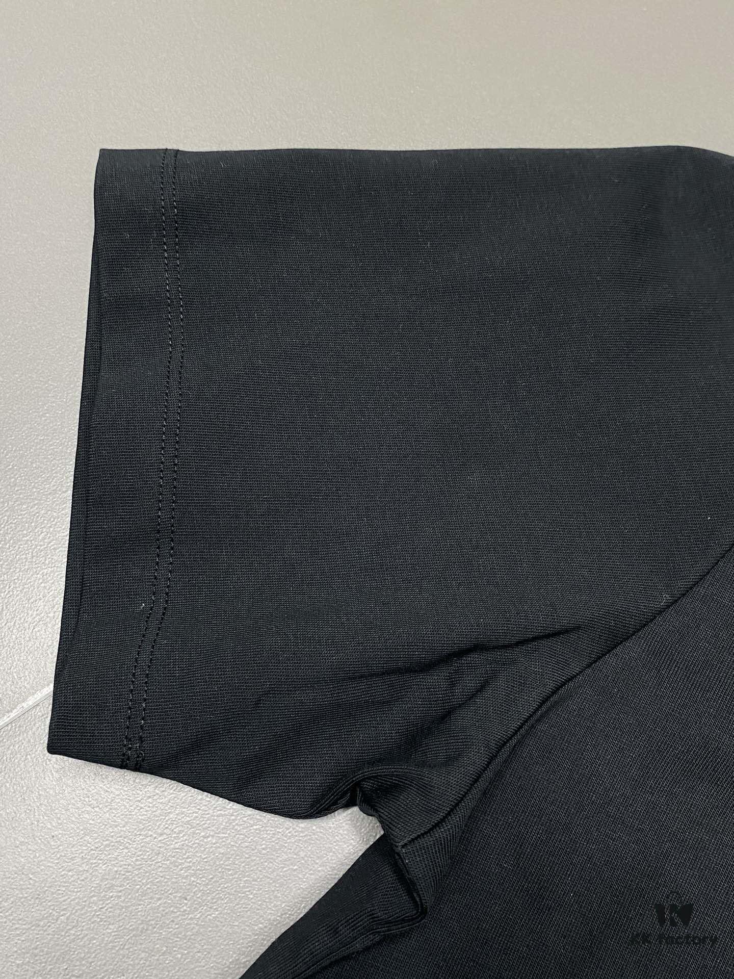 Loewe Men's Casual Short-Sleeve T-Shirt, Exclusive New Arrival, Original Order, High-End Custom Version, Fashionable and Versatile Bestseller, Imported Fabric, Ultra-Soft and Smooth Touch, Skin-Friendly and Comfortable Wear